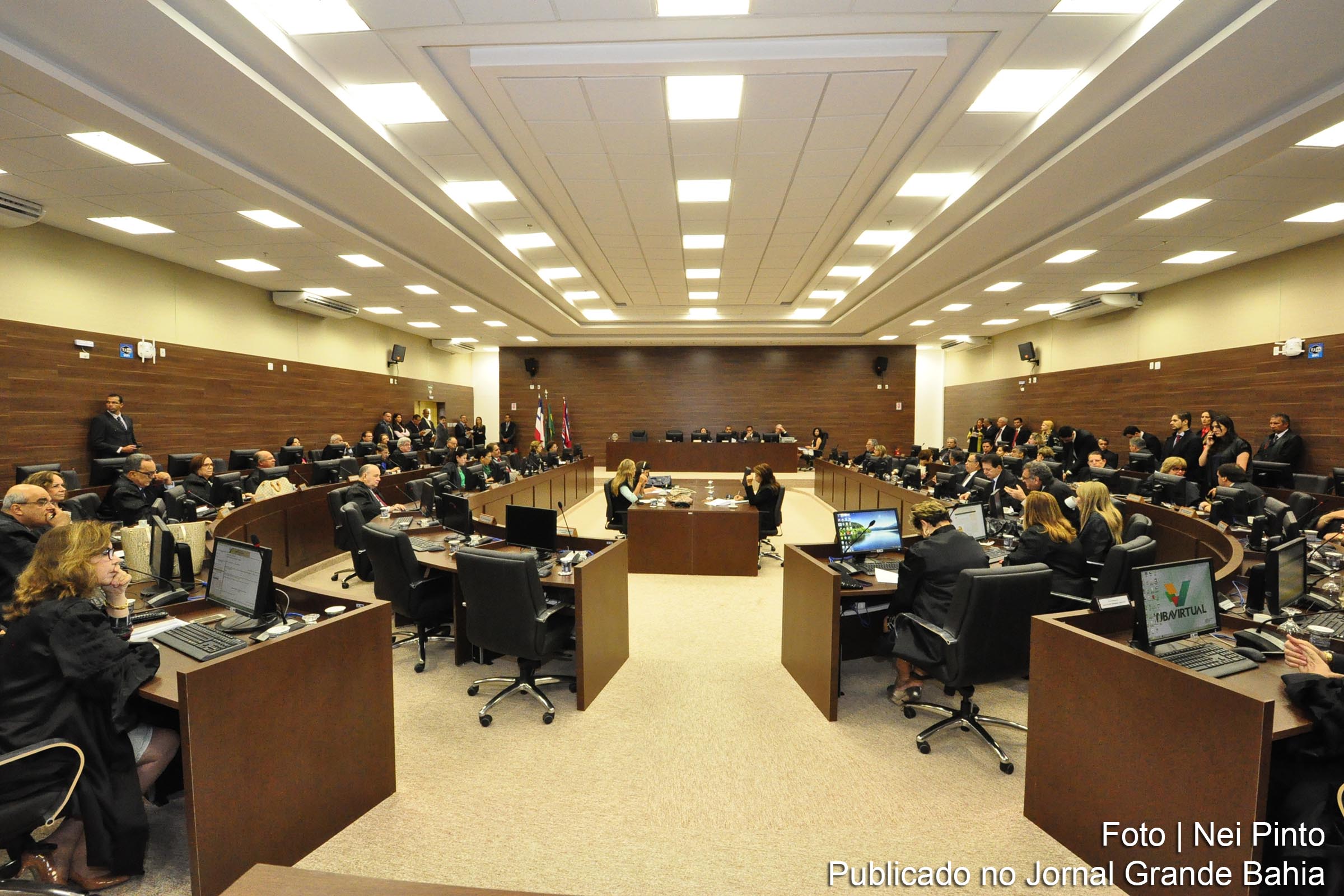 Desembargadores do TJBA decidem pela inconstitucionalidade da Lei Municipal 9.066/2016, sancionada pelo prefeito ACM Neto