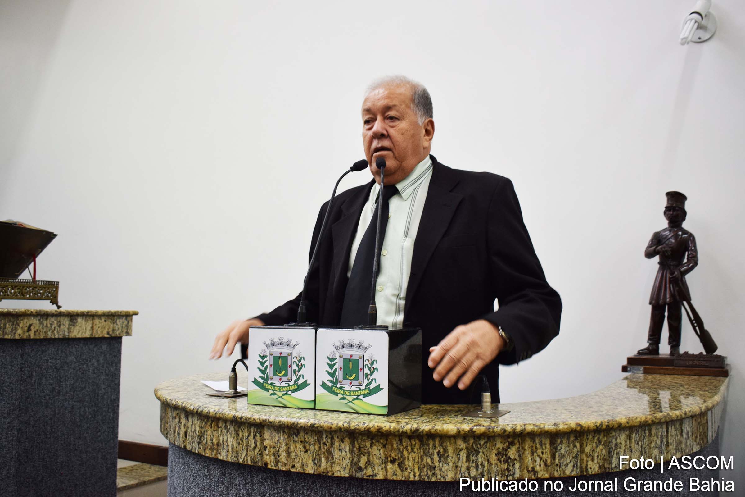 Antônio Carlos (Carlito do Peixe): estive em algumas comunidades da sede e da zona rural do nosso município, atendendo reivindicações dos moradores.