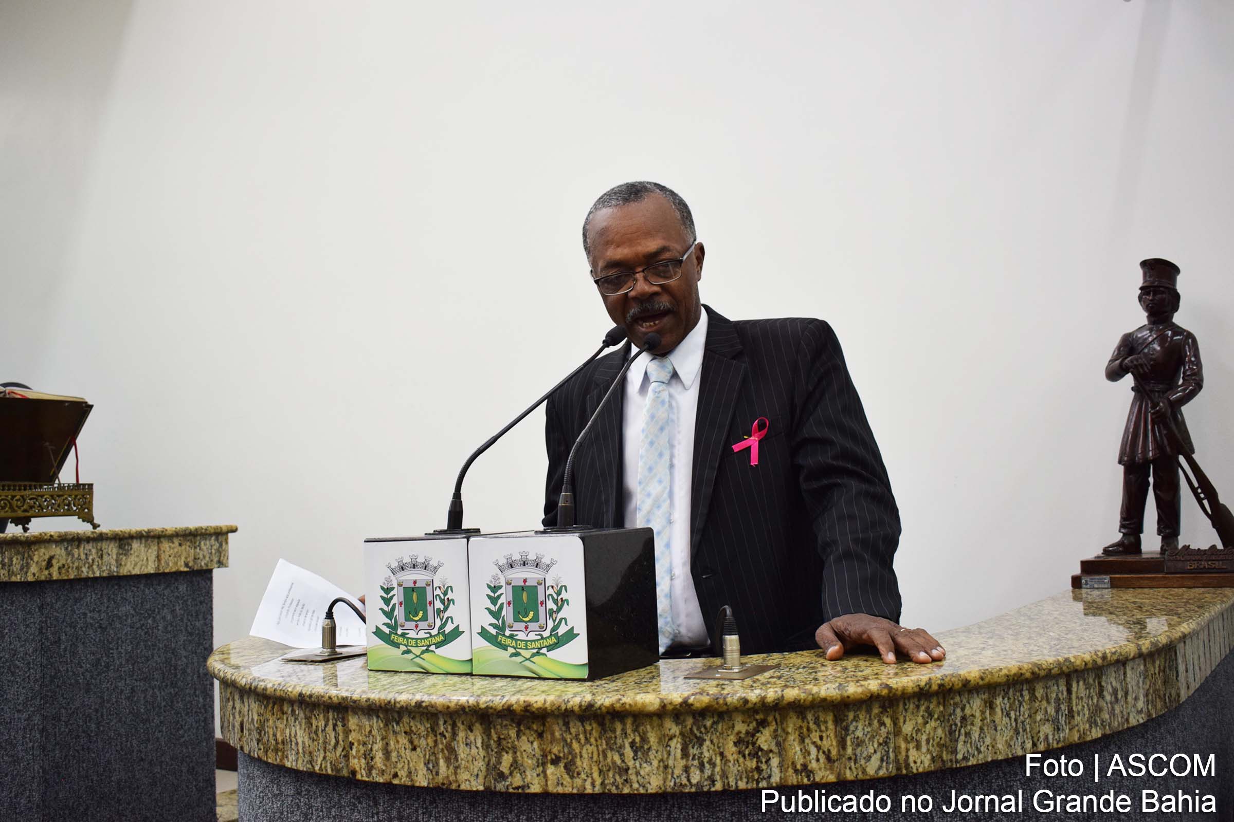 João dos Santos (João Bililiu): meus sinceros reconhecimentos a esses profissionais. Sem os professores não seríamos nada.