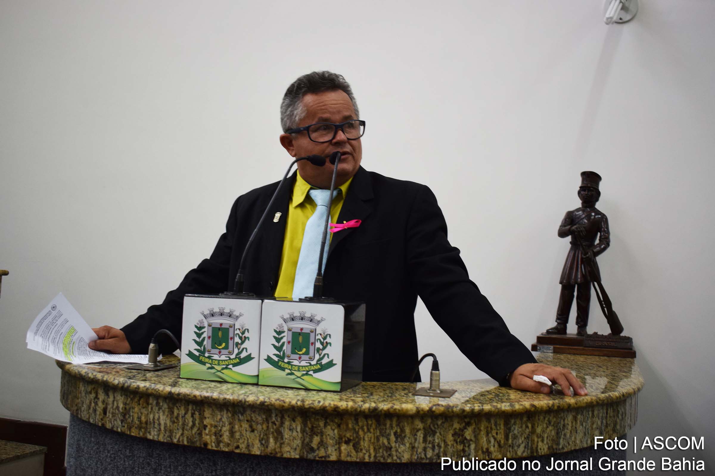 José Menezes (Zé Filé): para realização desse evento, foi montada uma estrutura maravilhosa, bem iluminada, enquanto a cidade está às escuras.