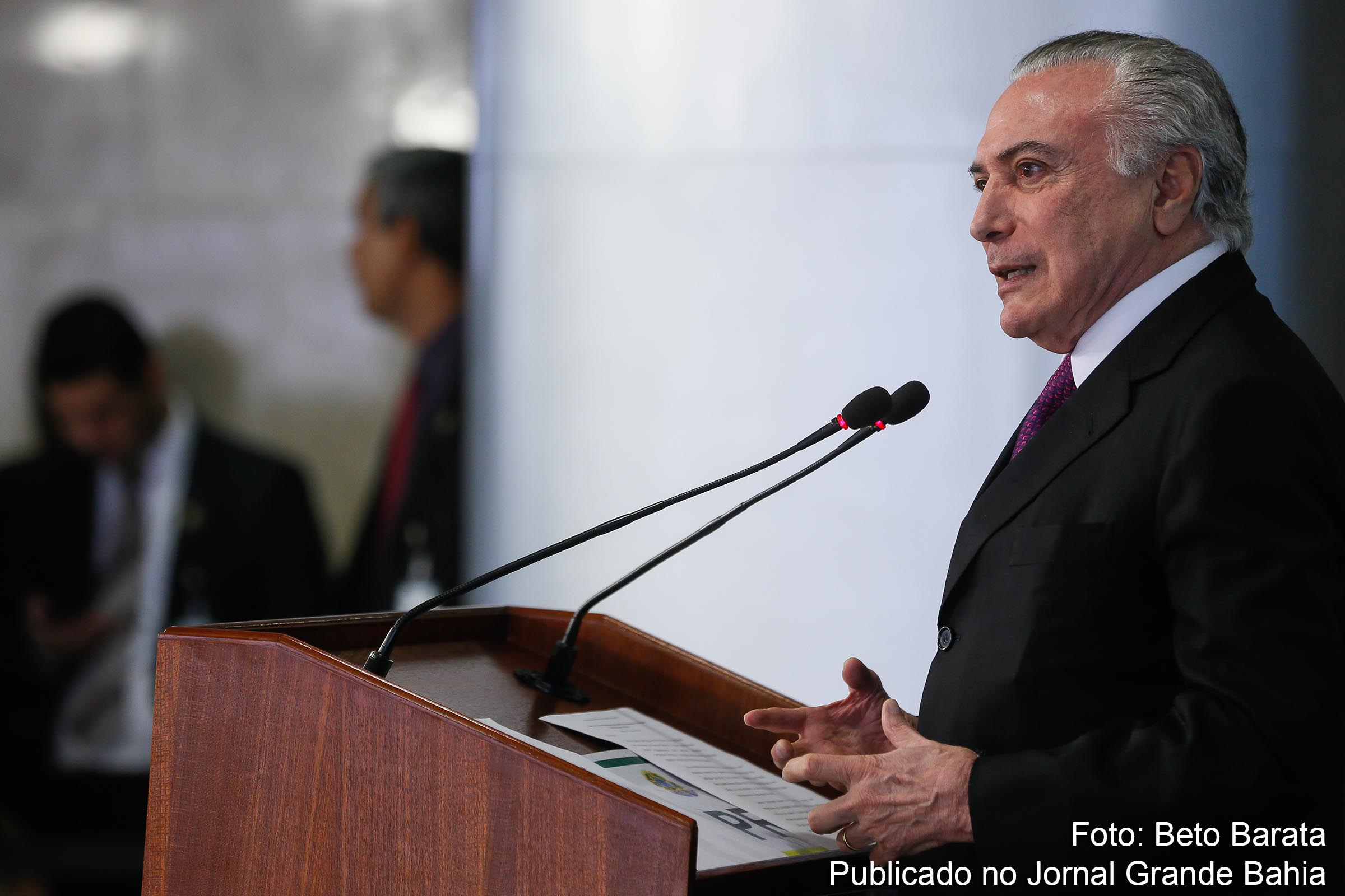 Política recessiva do Governo Temer tem impacto negativo na economia.
