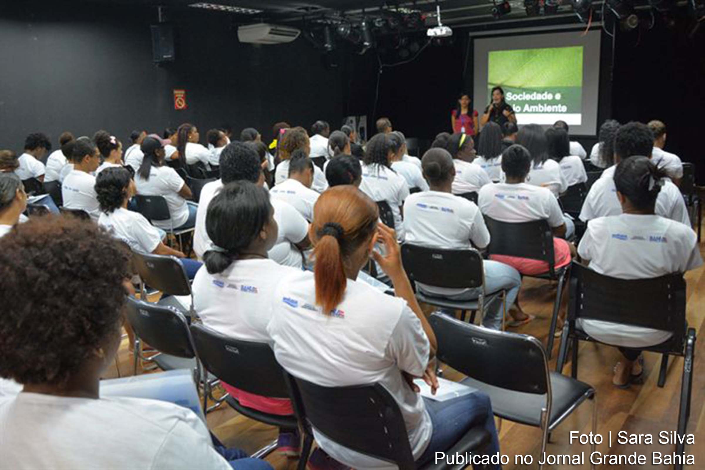 Seminário sobre Meio Ambiente e Saneamento Básico realizado no Bairro Aviário, em Feira de Santana.