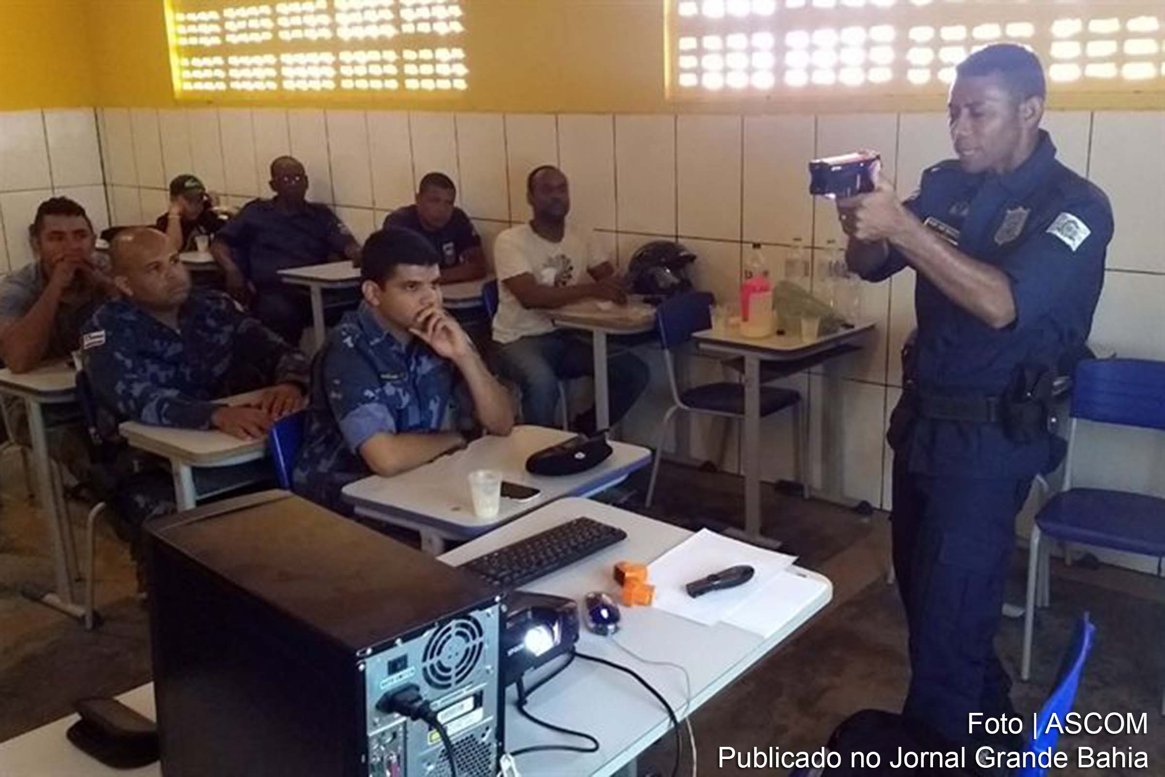 Capacitação de profissionais que compõem a Guarda Municipal de Feira de Santana.