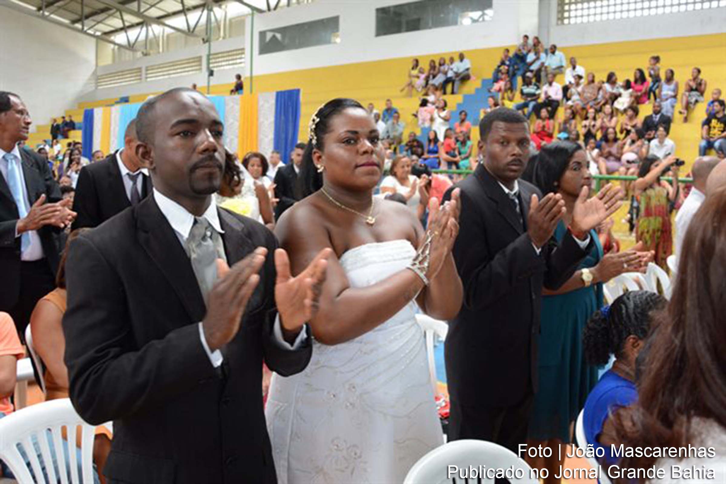 Projeto Família Cidadã realiza cerimônia de casamento coletivo em Feira de Santana.