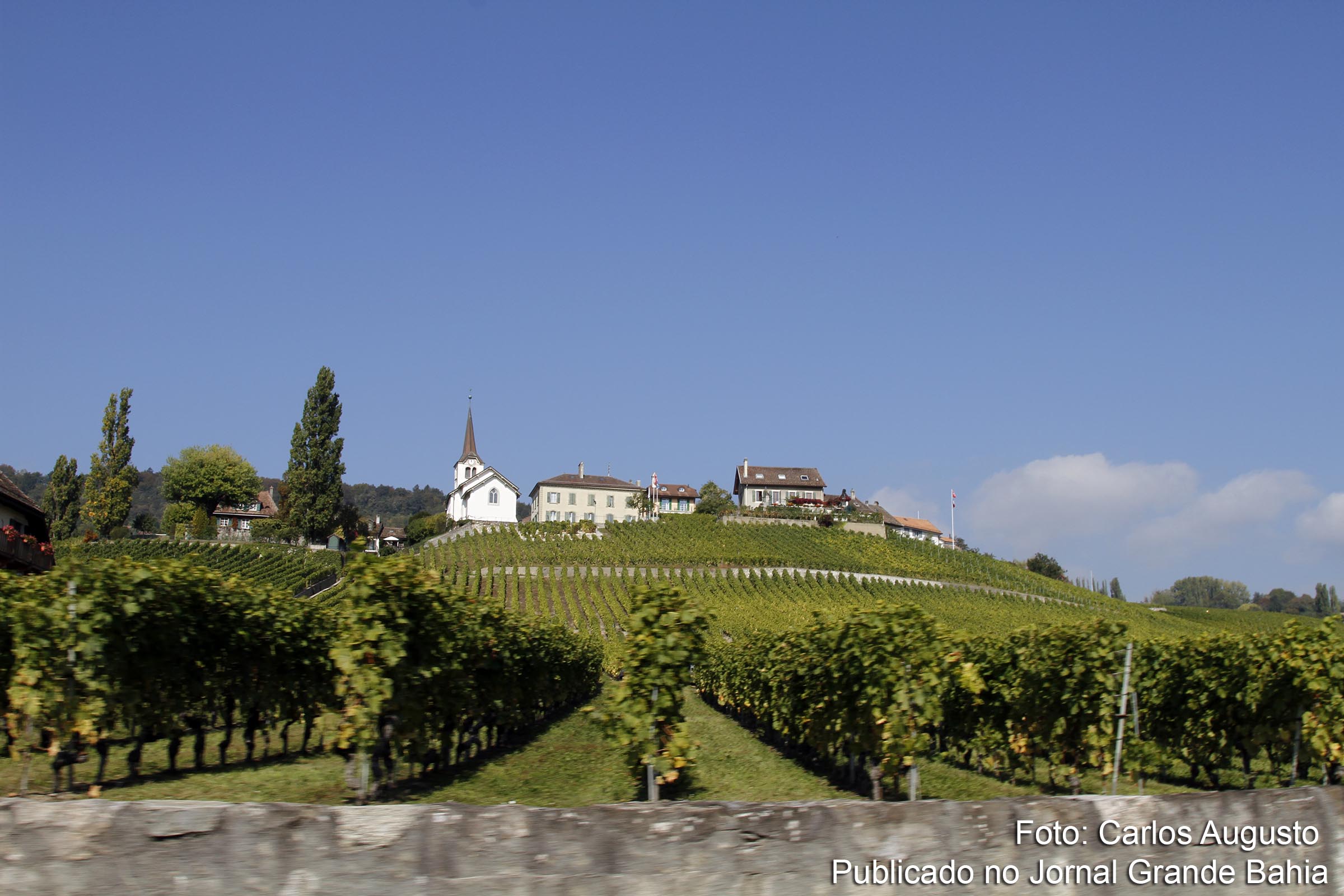 O planejamento financeiro é apontado como a principal ferramenta para viabilizar viagens sem dívidas. Entre as orientações, estão quitar pendências, buscar renda extra, vender itens sem uso, cortar despesas supérfluas e evitar refeições fora de casa. A disciplina no consumo, a criação de uma reserva específica e o uso de soluções práticas, como o e-SIM para internet internacional, ajudam a manter o controle do orçamento e garantem mais segurança durante a viagem.