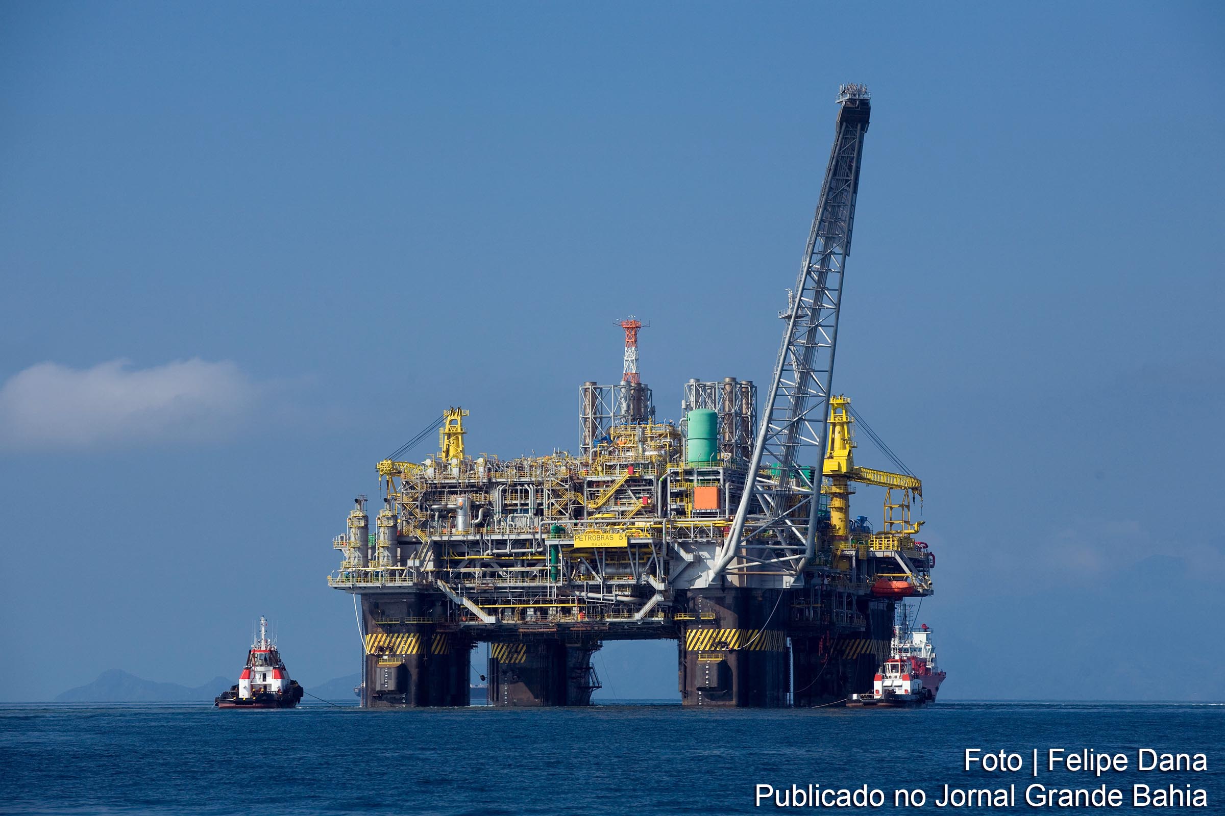 Plataforma petrolífera offshore.