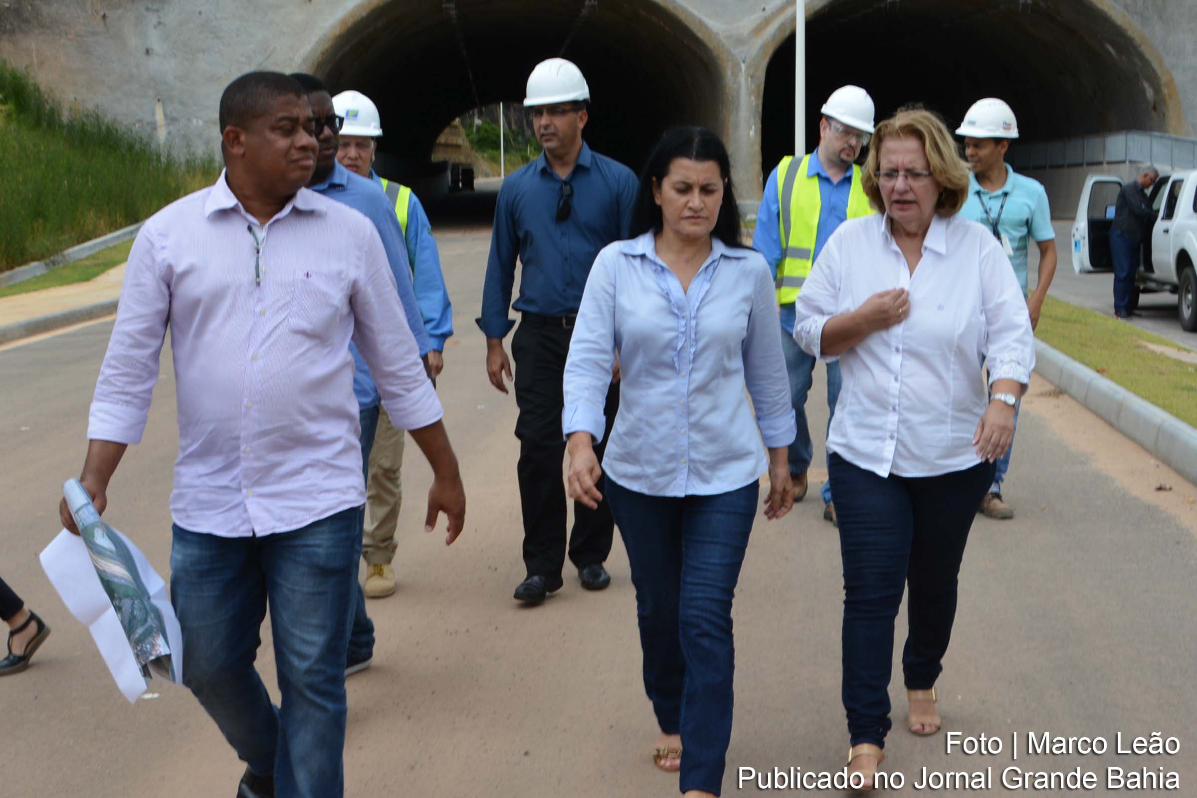 Secretaria Jusmari Oliveira faz visita técnica à obra de trecho da Linha Azul.