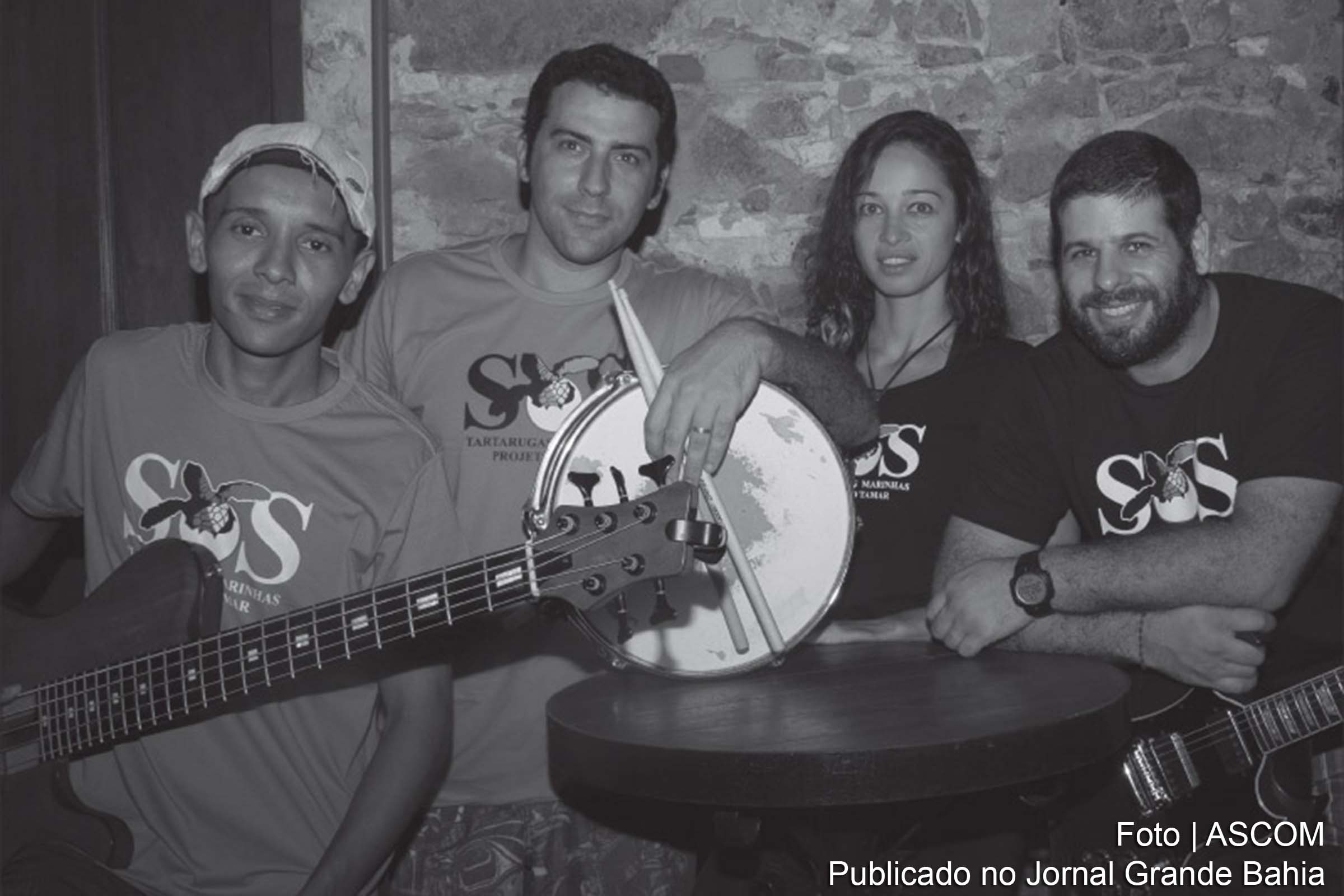 Banda Suspeitos do Rock & Blues apresenta show no Serenata no TAMAR.