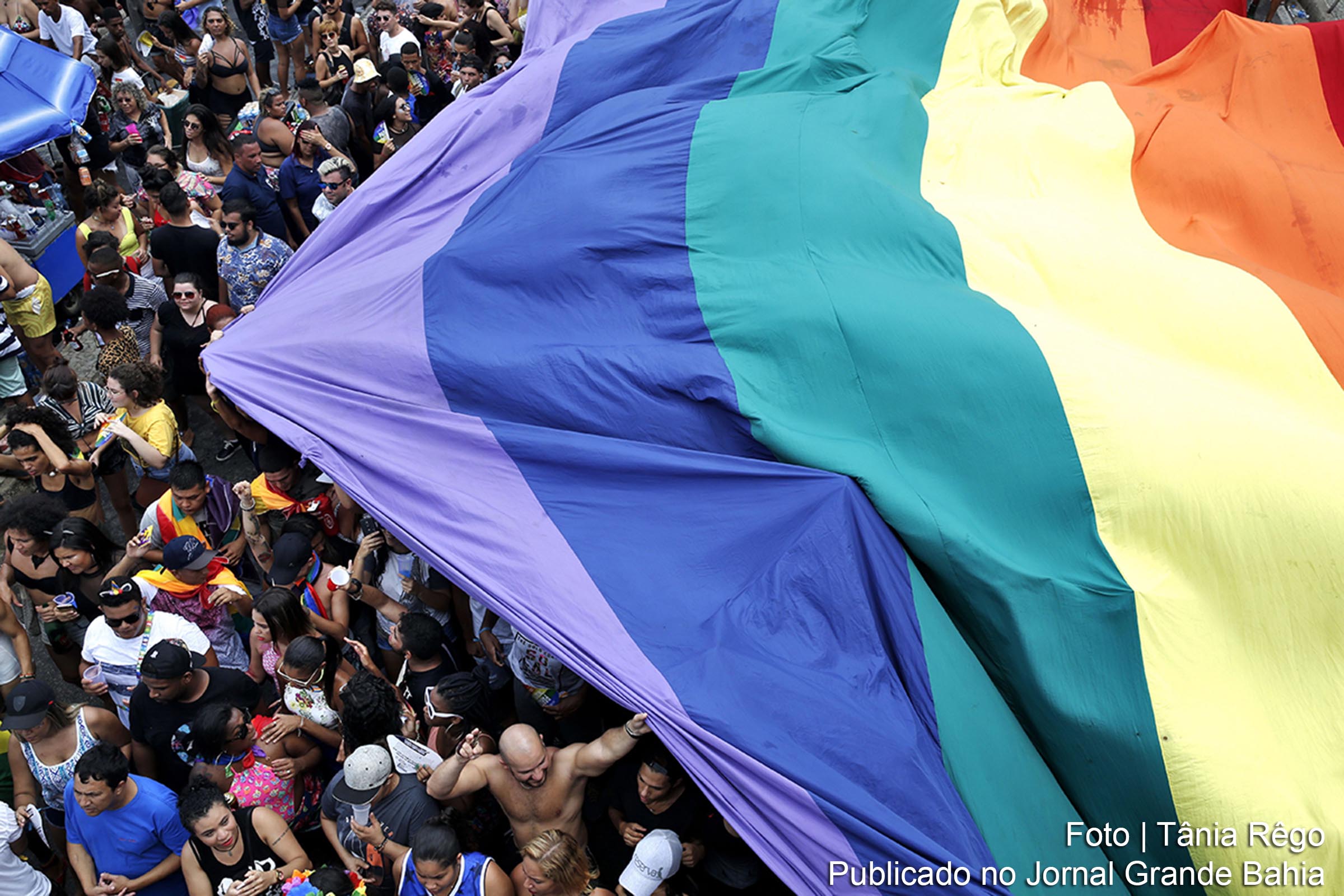 Cena da 22ª Parada do Orgulho LGBTI, na Praia de Copacabana, Rio de Janeiro.