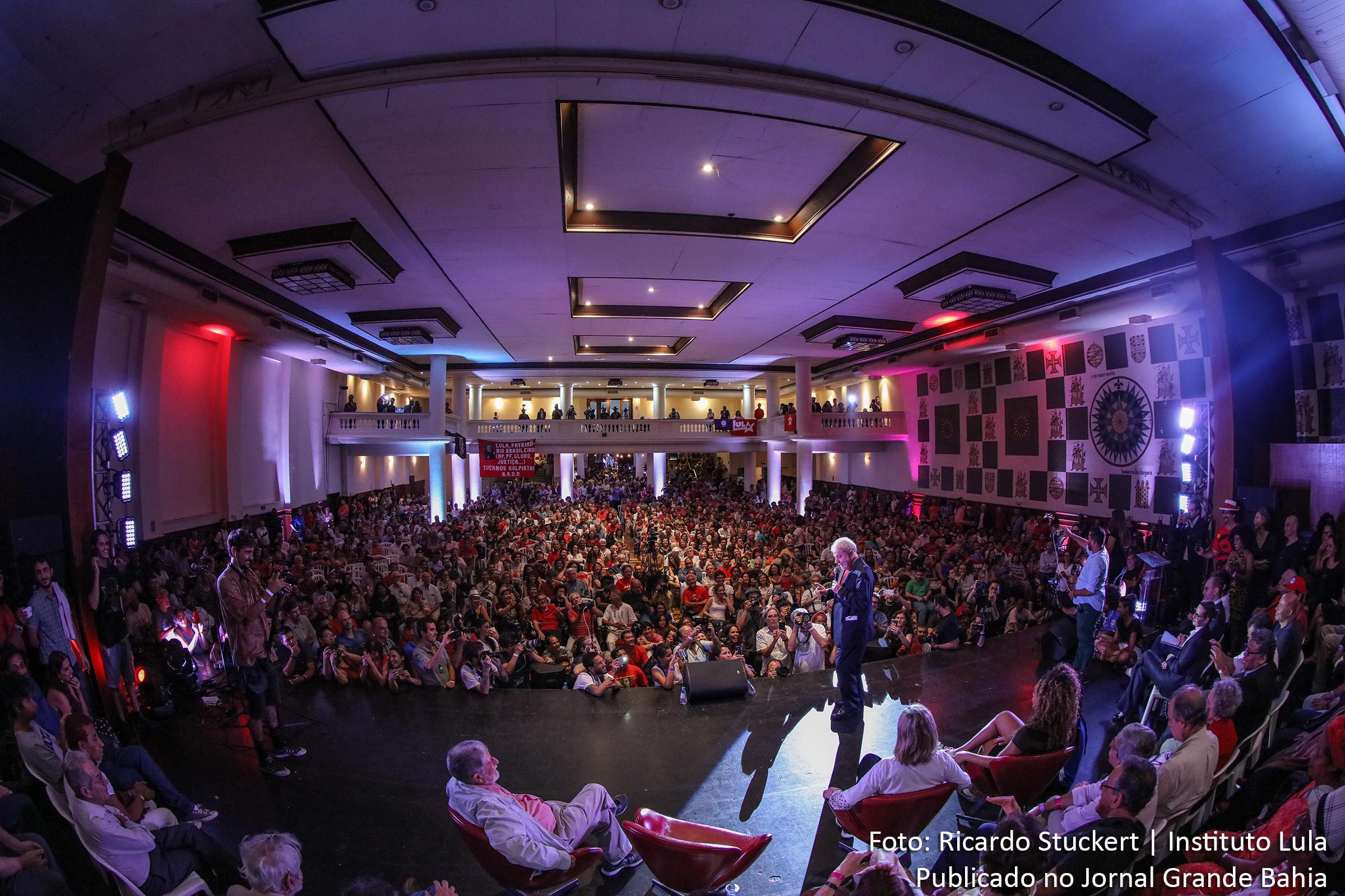 Ex-presidente Lula participa de Ato com artistas e intelectuais na Casa de Portugal, em São Paulo.