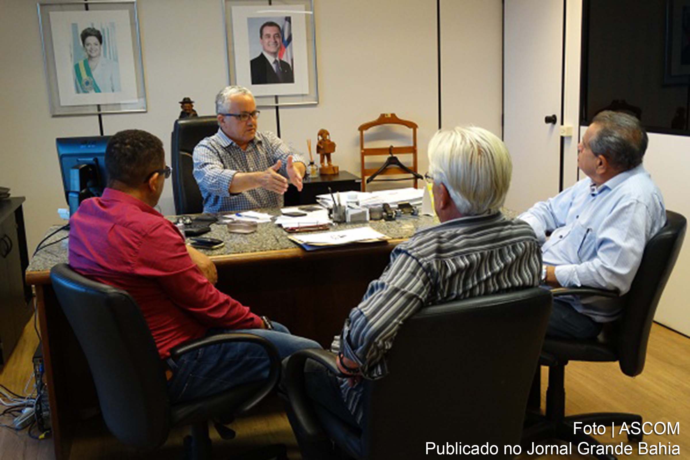 Secretário Josias Gomes recebe em audiência o prefeito do município de Jiquiriçá, João Fernando Alves Costa.