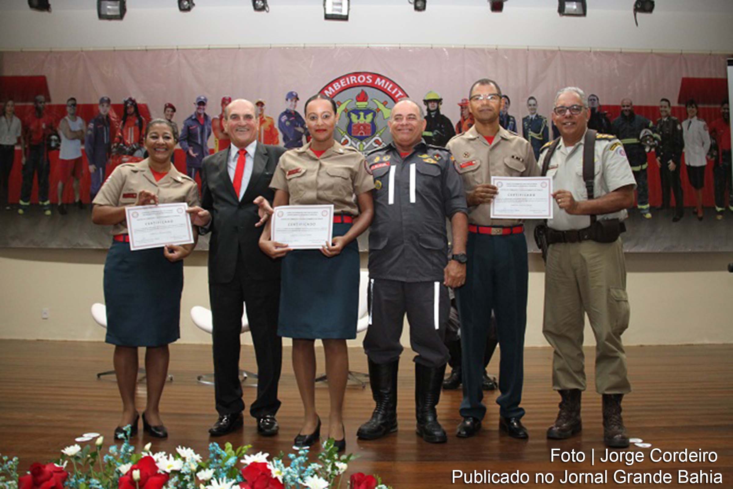 Subtenentes passam a integrar o Corpo de Bombeiros Militar da Bahia durante solenidade realizada em Simões Filho.