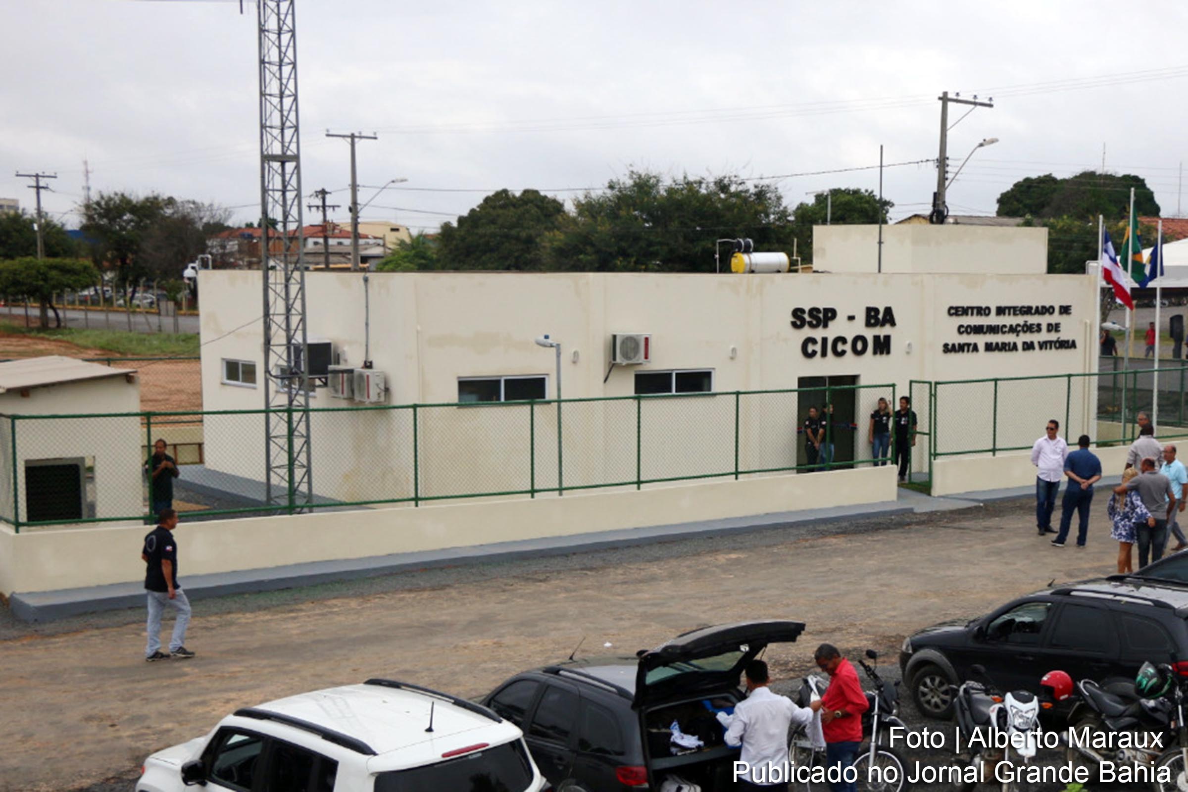 Centro Integrado de Comunicações (CICOM) de Santa da Maria da Vitória atende 16 municípios.