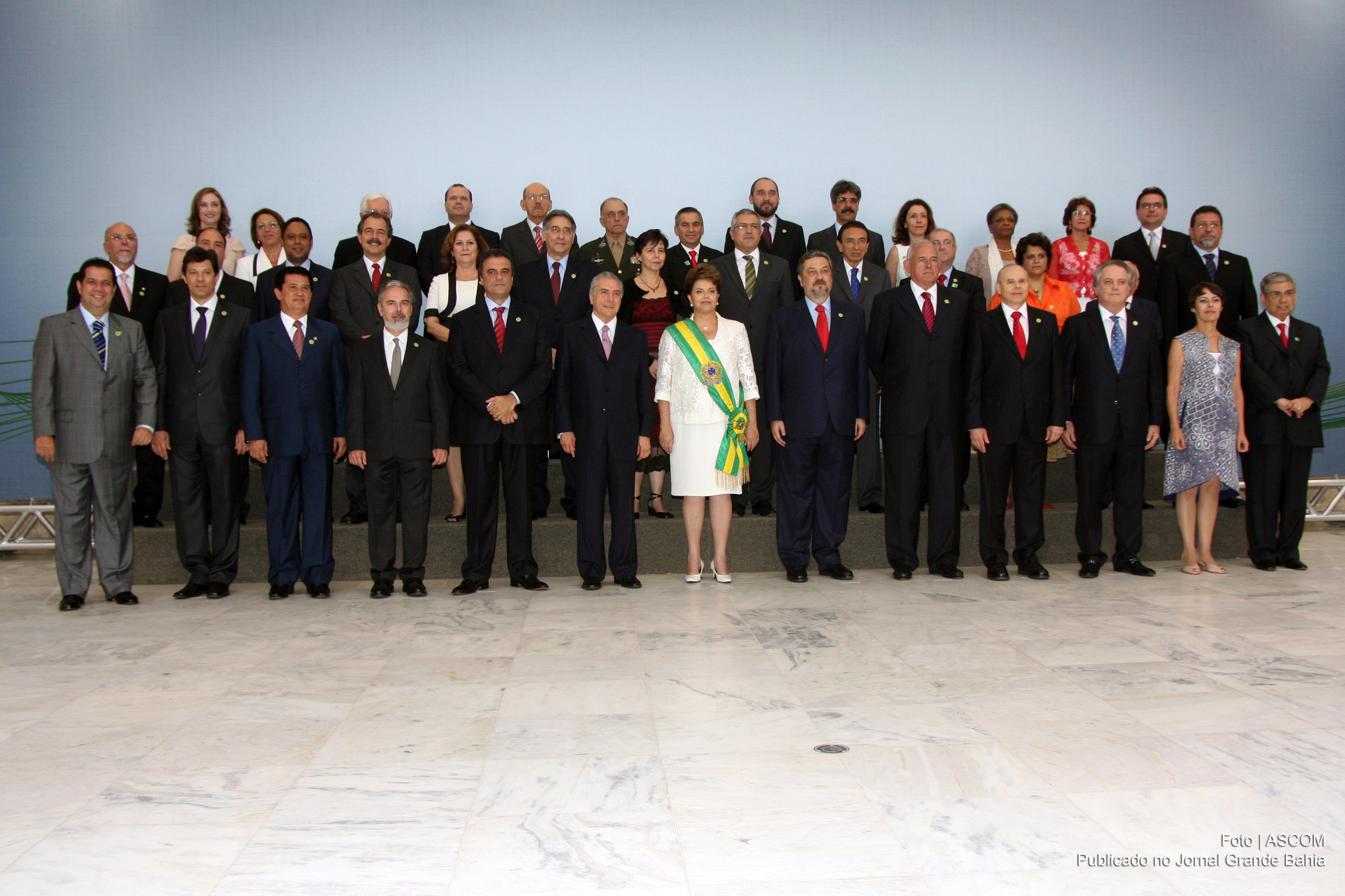 Cerimônia de posse da Presidenta Dilma Rousseff, realizada em 1º de janeiro de 2011. Foto oficial da presidente Dilma Rousseff e ministros nomeados.