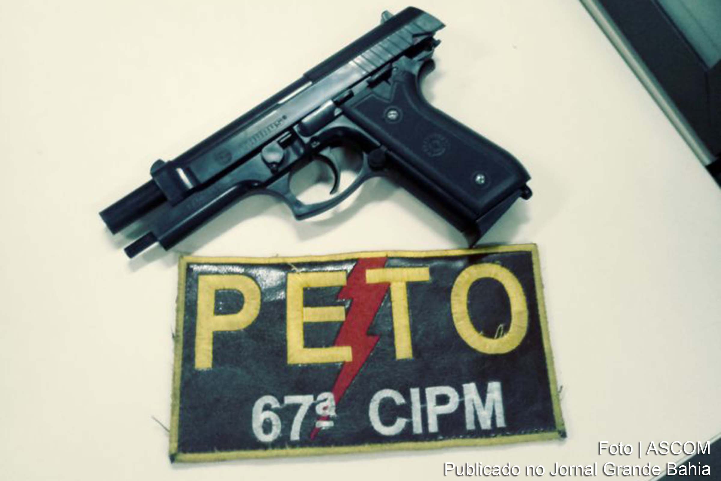 Homem é preso pelo PETO 67ª CIPM após roubar moto com simulacro de arma de fogo.