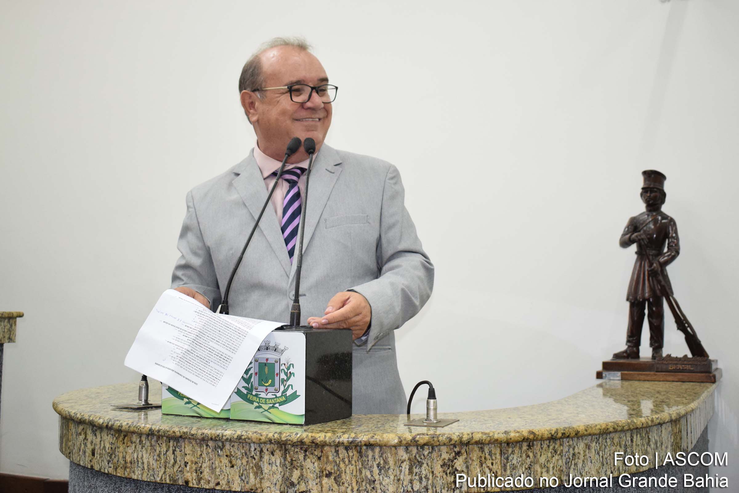 José Carneiro: quem tem R$ 195.121,00 para pagar por uma linha no sistema de transporte alternativo não é nenhum coitadinho.
