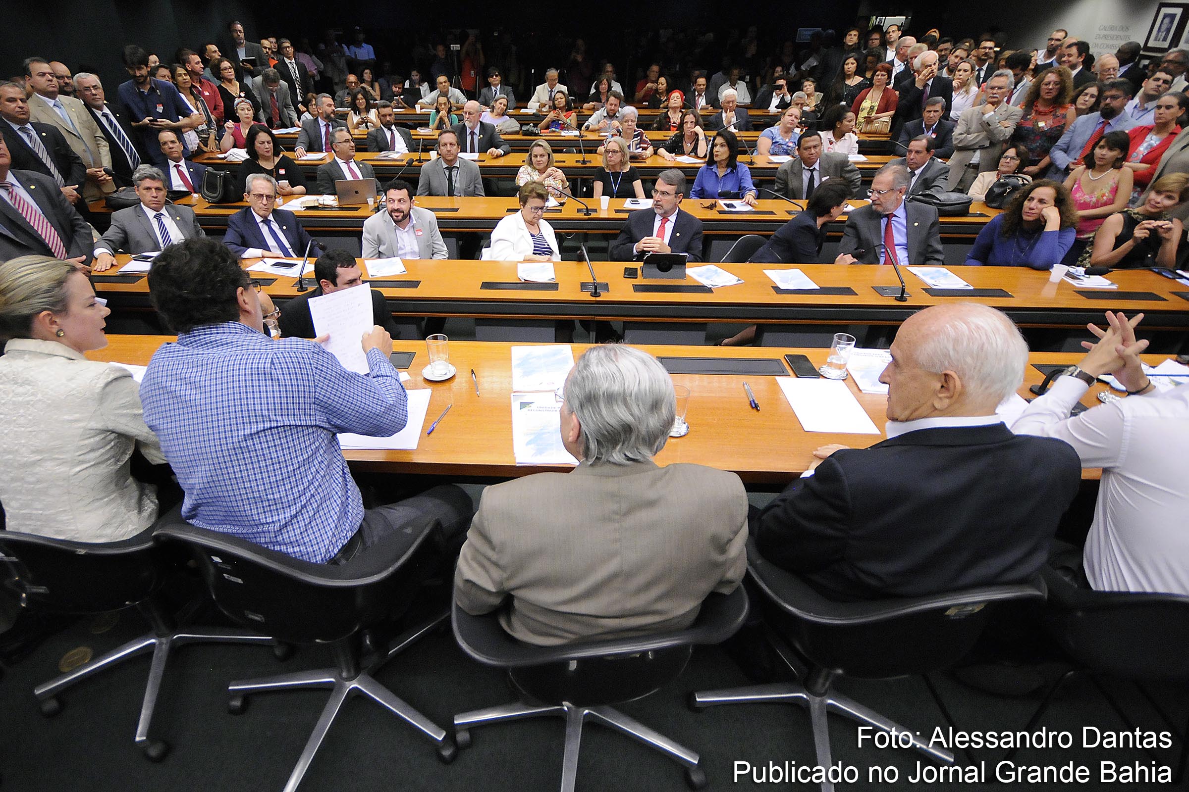 As fundações partidárias do PT, PCdoB, PDT e PSol lançaram manifesto em prol de uma base programática convergente para o país.