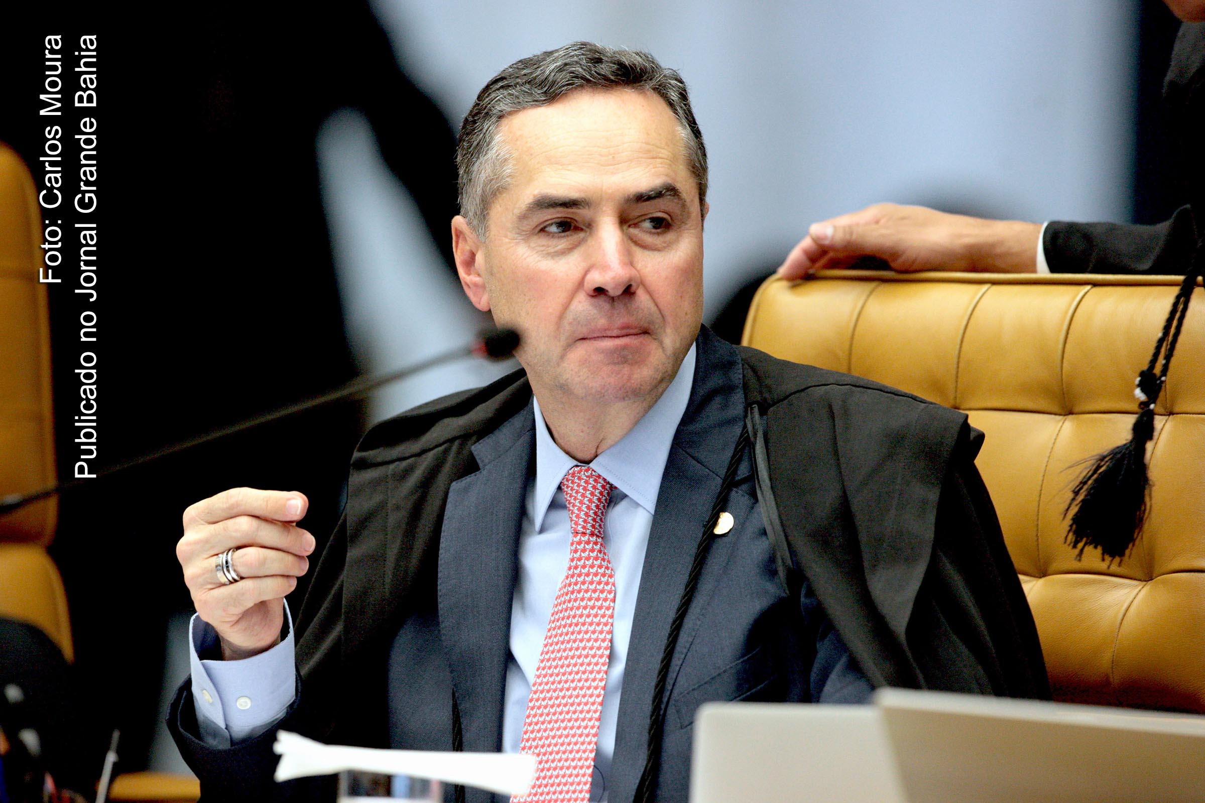 Luís Roberto Barroso: Tanto no que diz respeito ao ‘auxílio ao aperfeiçoamento profissional’, como no que se relaciona ao ‘auxílio saúde’, não há qualquer nexo causal direto entre o cargo e a vantagem, na medida em que tais gastos assumem caráter indireto e subsidiário ao exercício da função.