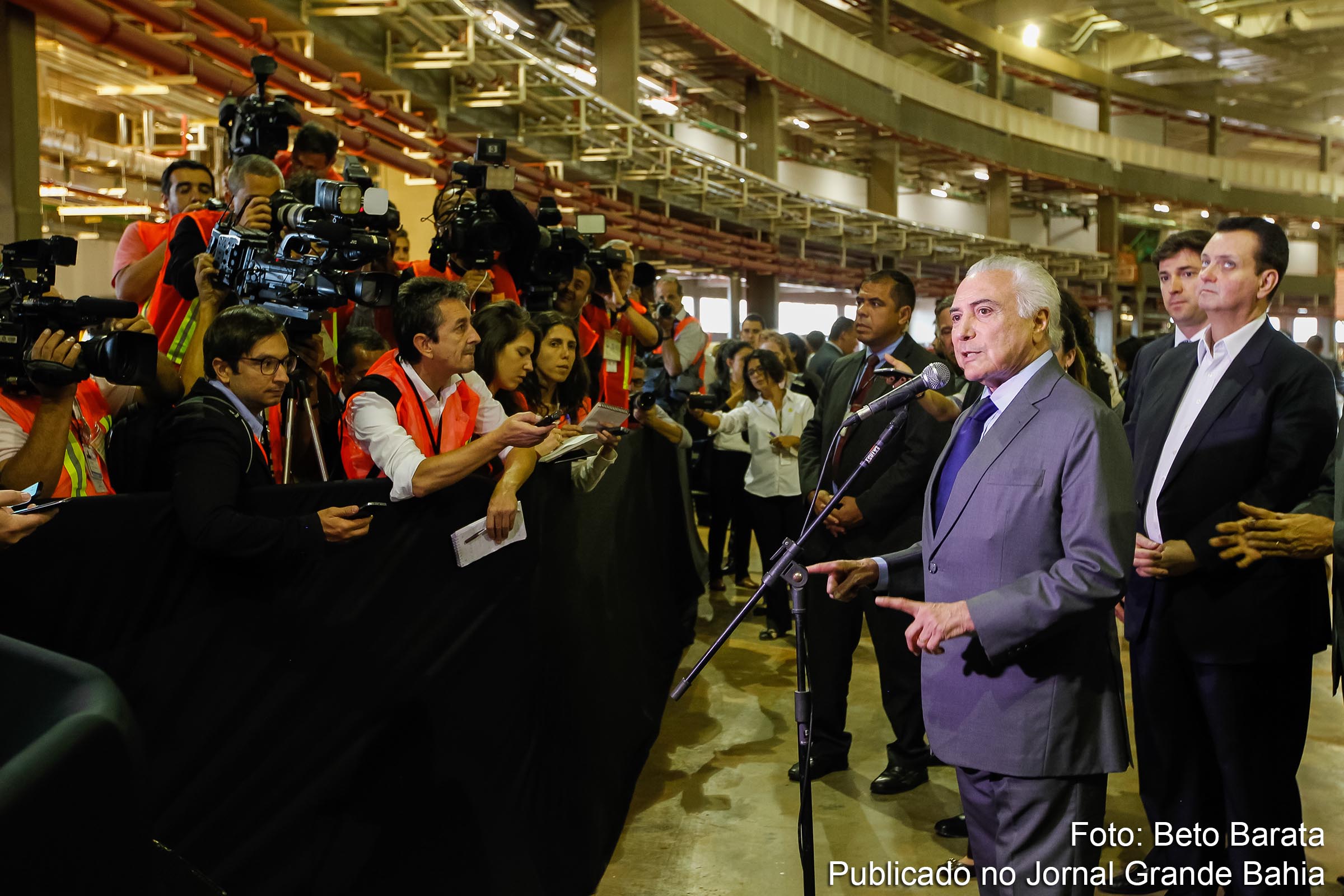 Mercado projeta elevado déficit orçamentário do Governo Temer.