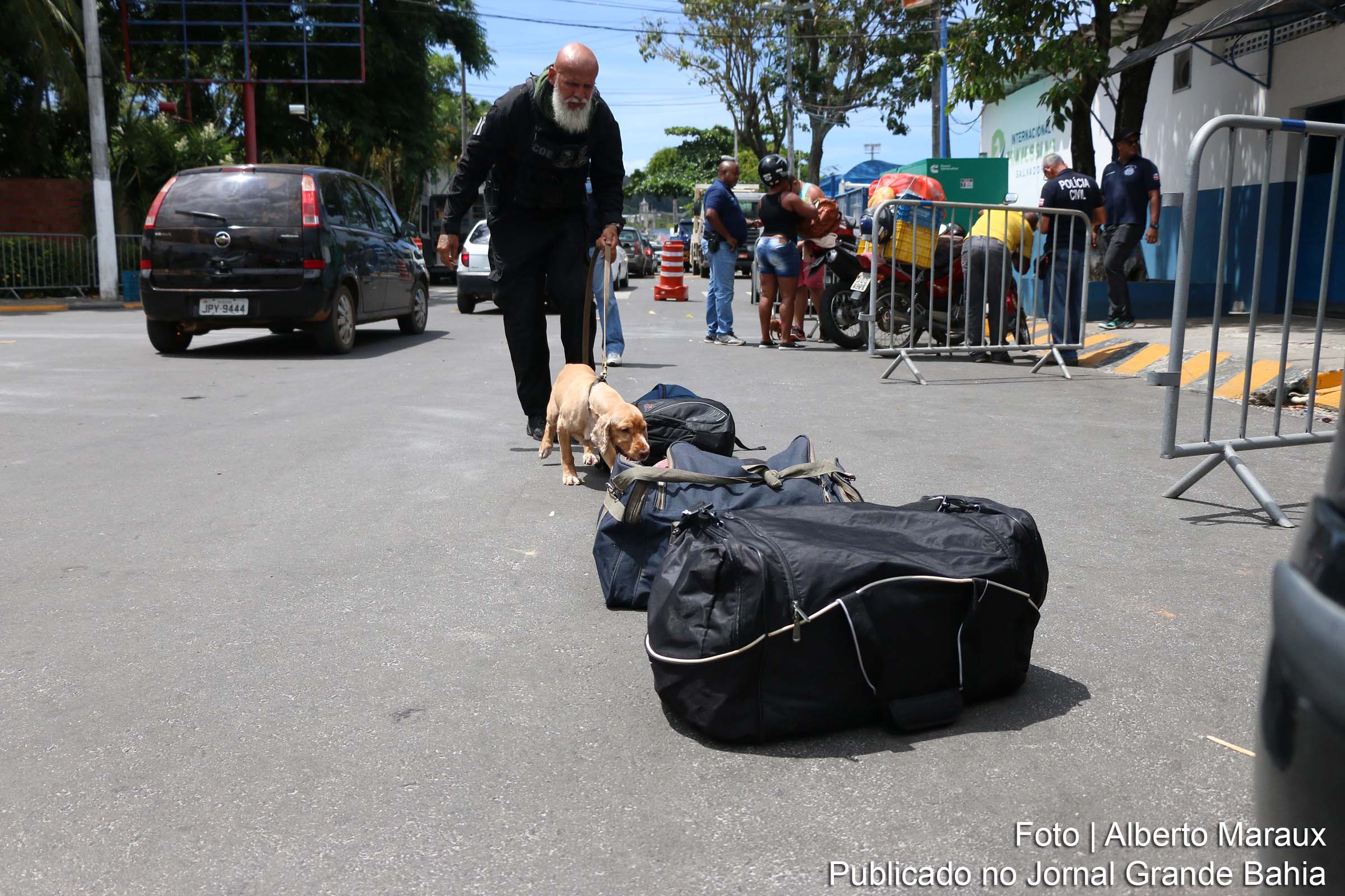 Operação Mar Seguro é realizada no Terminal Marítimo de São Joaquim, em Salvador.