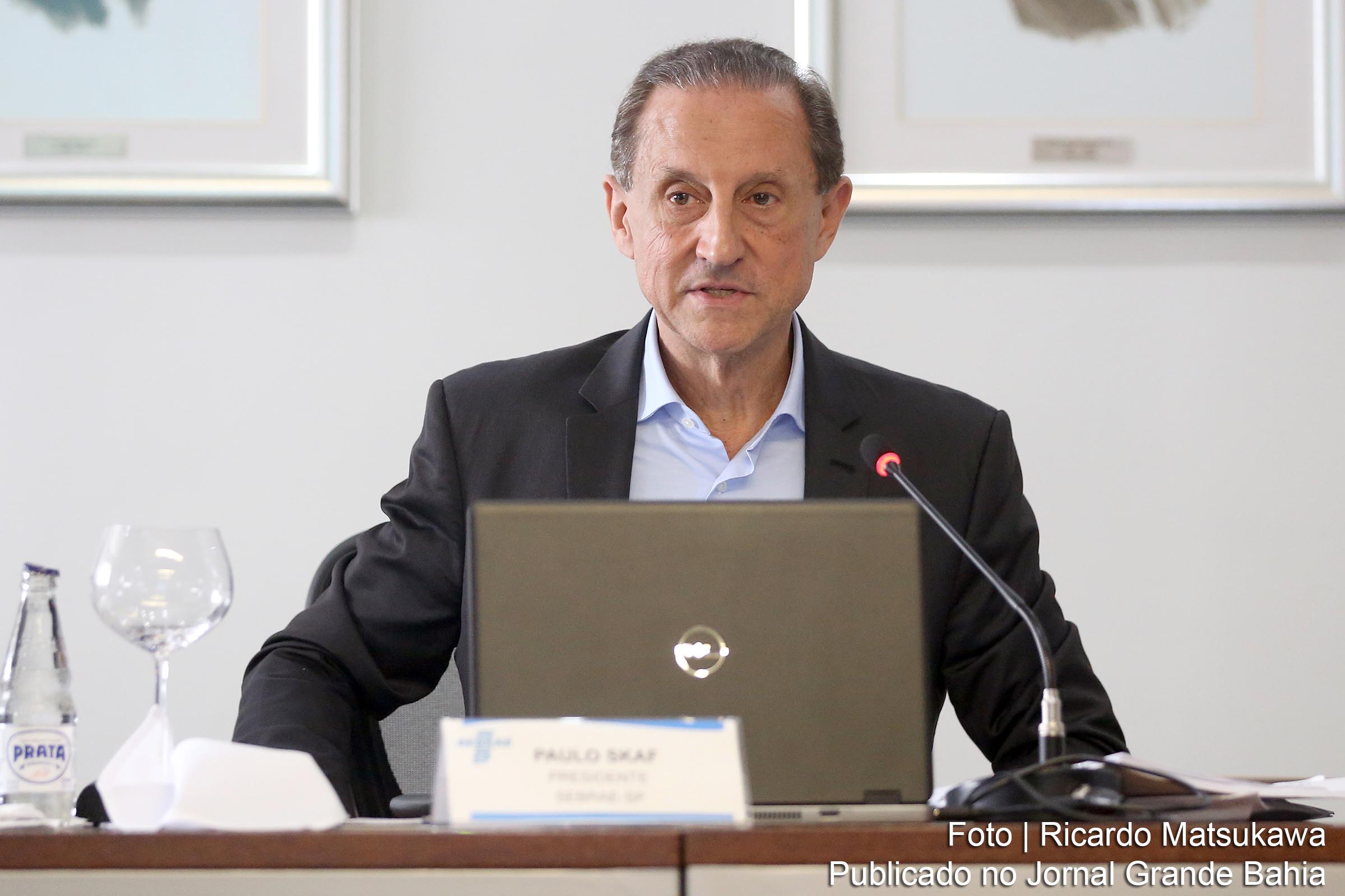 O presidente da Fiesp, Paulo Skaf, assina a nota em que entidade pede juros mais baixos também para o tomador final.