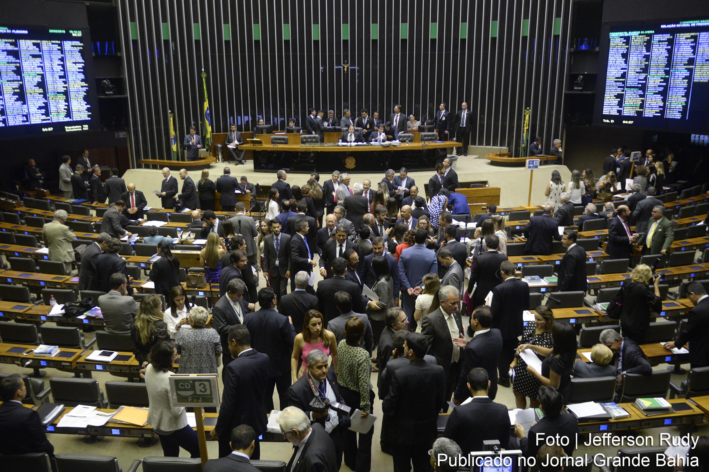 Plenário da Câmara dos Deputados durante sessão conjunta do Congresso Nacional.