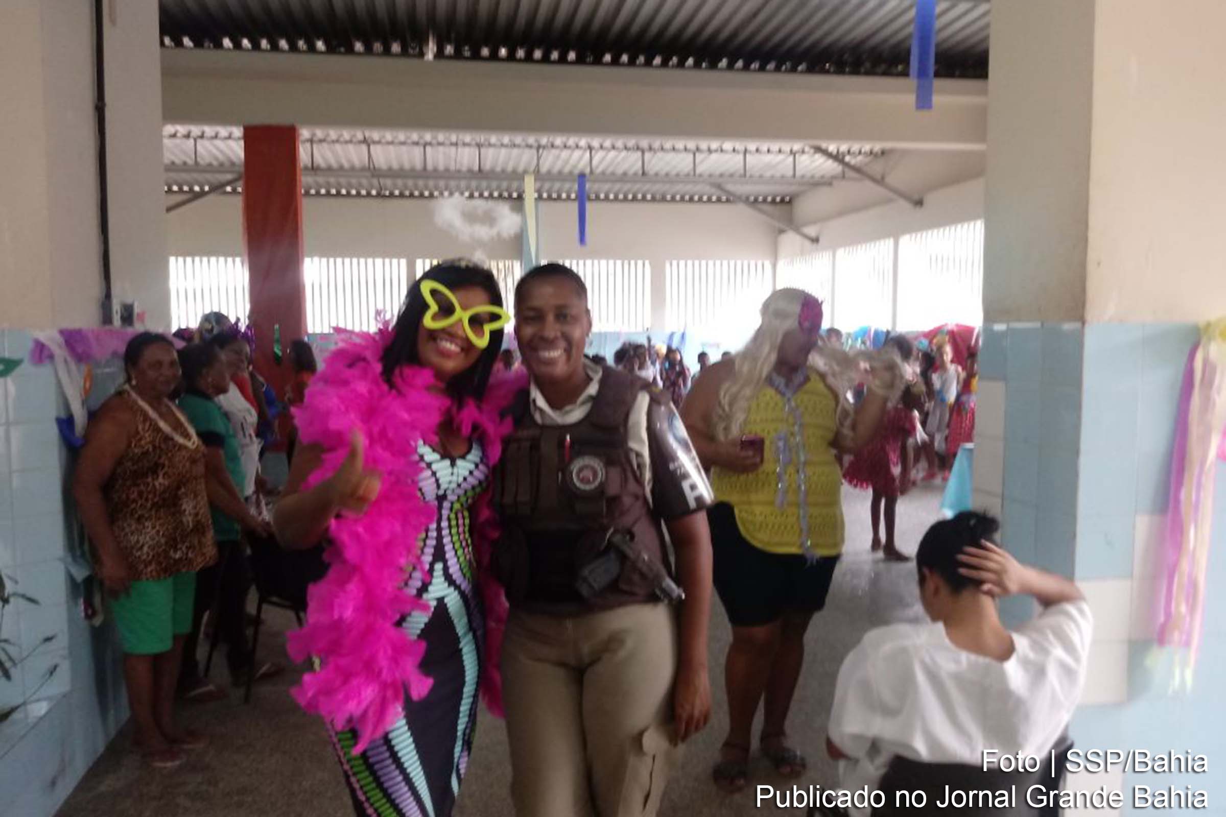 BCS do Bairro Fazenda Coutos debate prevenção da violência no Carnaval em escolas municipais de Salvador.