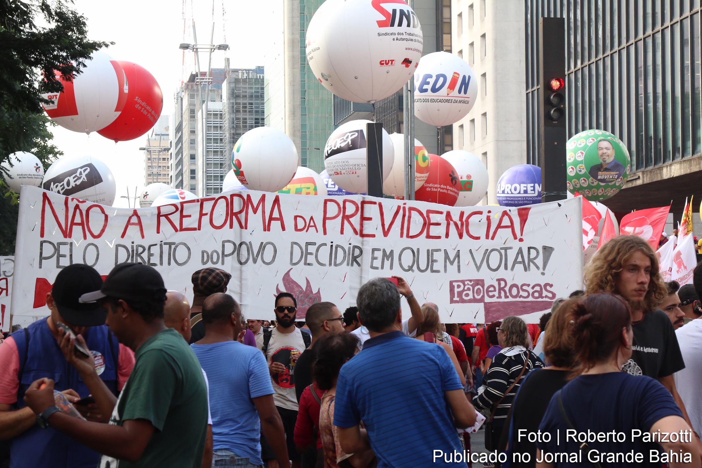 Protesto na Avenida Paulista contra a reforma da previdência.