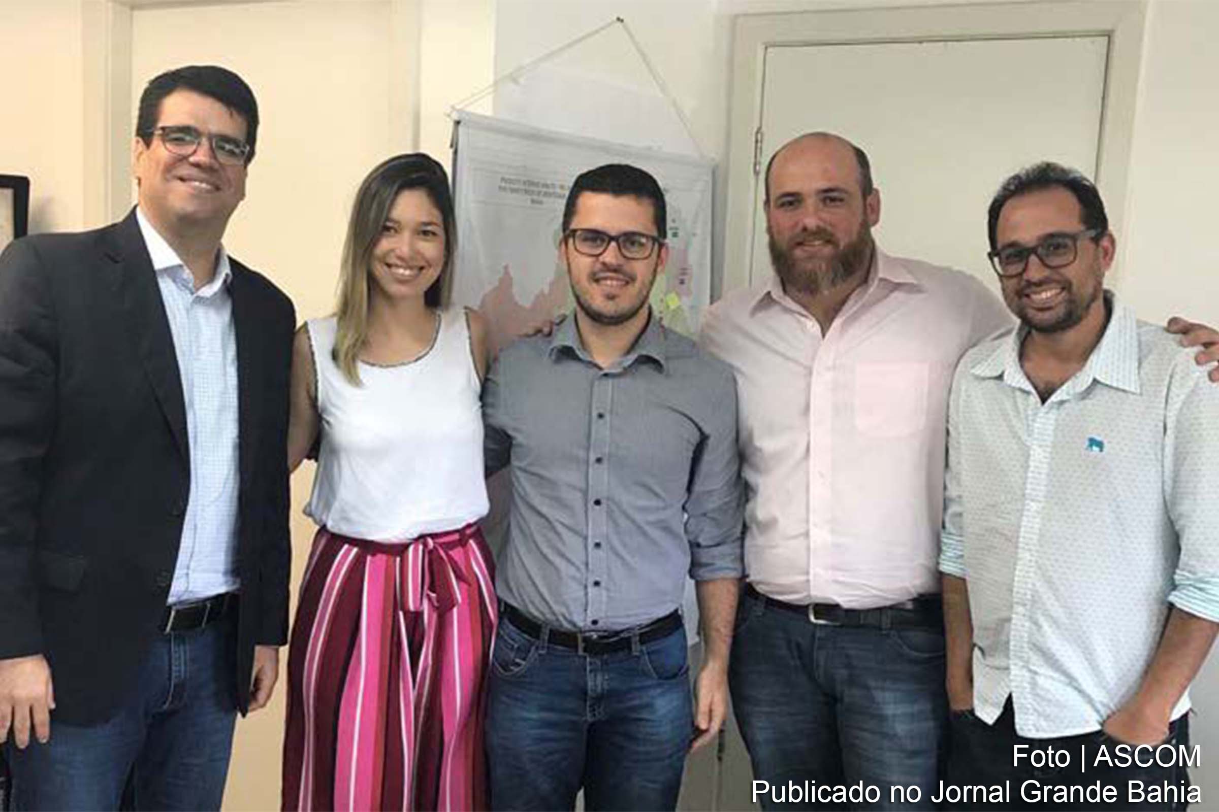 Secretário Vivaldo Mendonça recebe a visita da diretoria da Associação dos Jovens Empreendedores da Bahia.