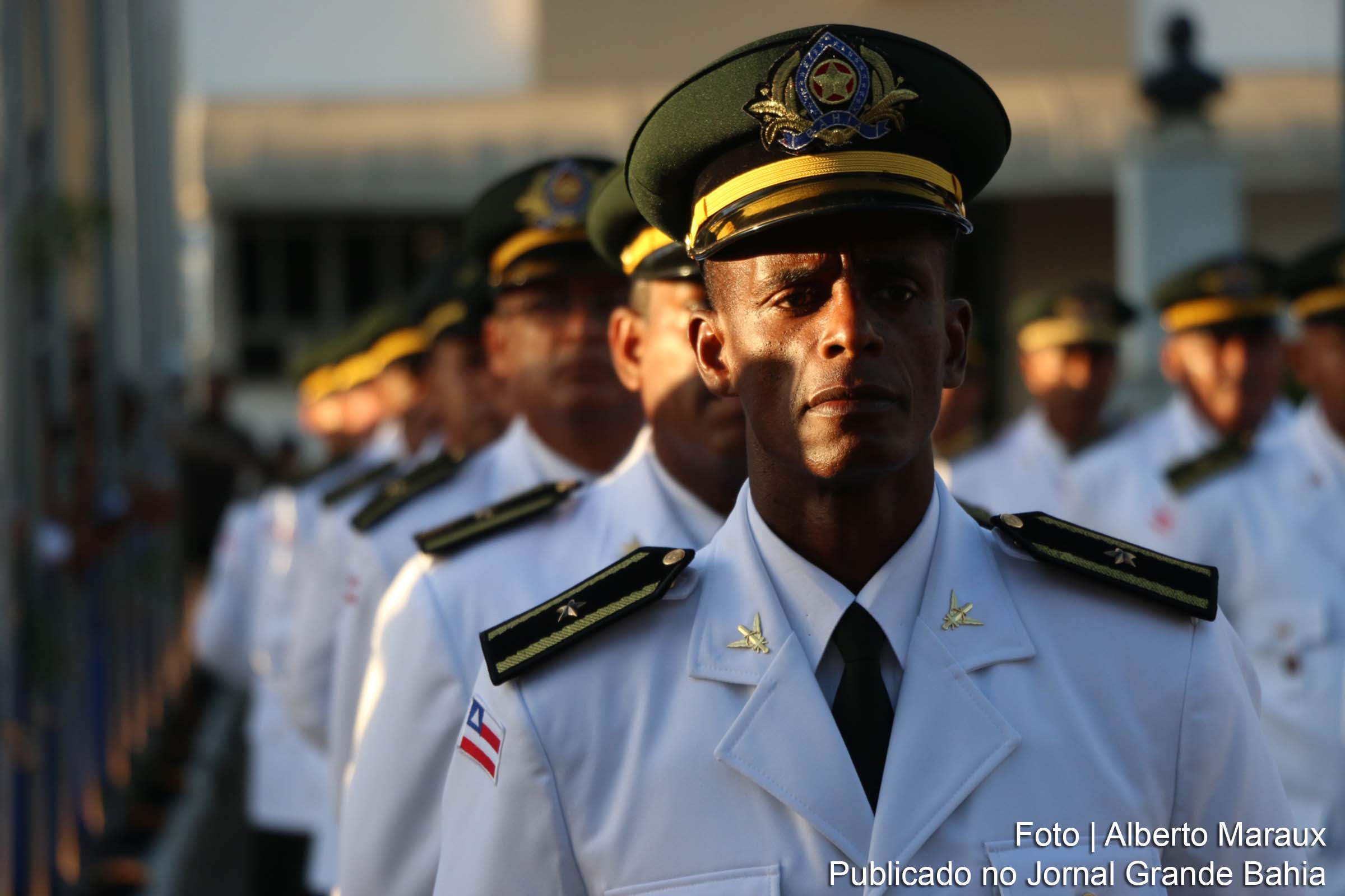 Solenidade de formatura de Oficiais Auxiliares da Polícia Militar realizada na Vila Militar do Bonfim, em Salvador.