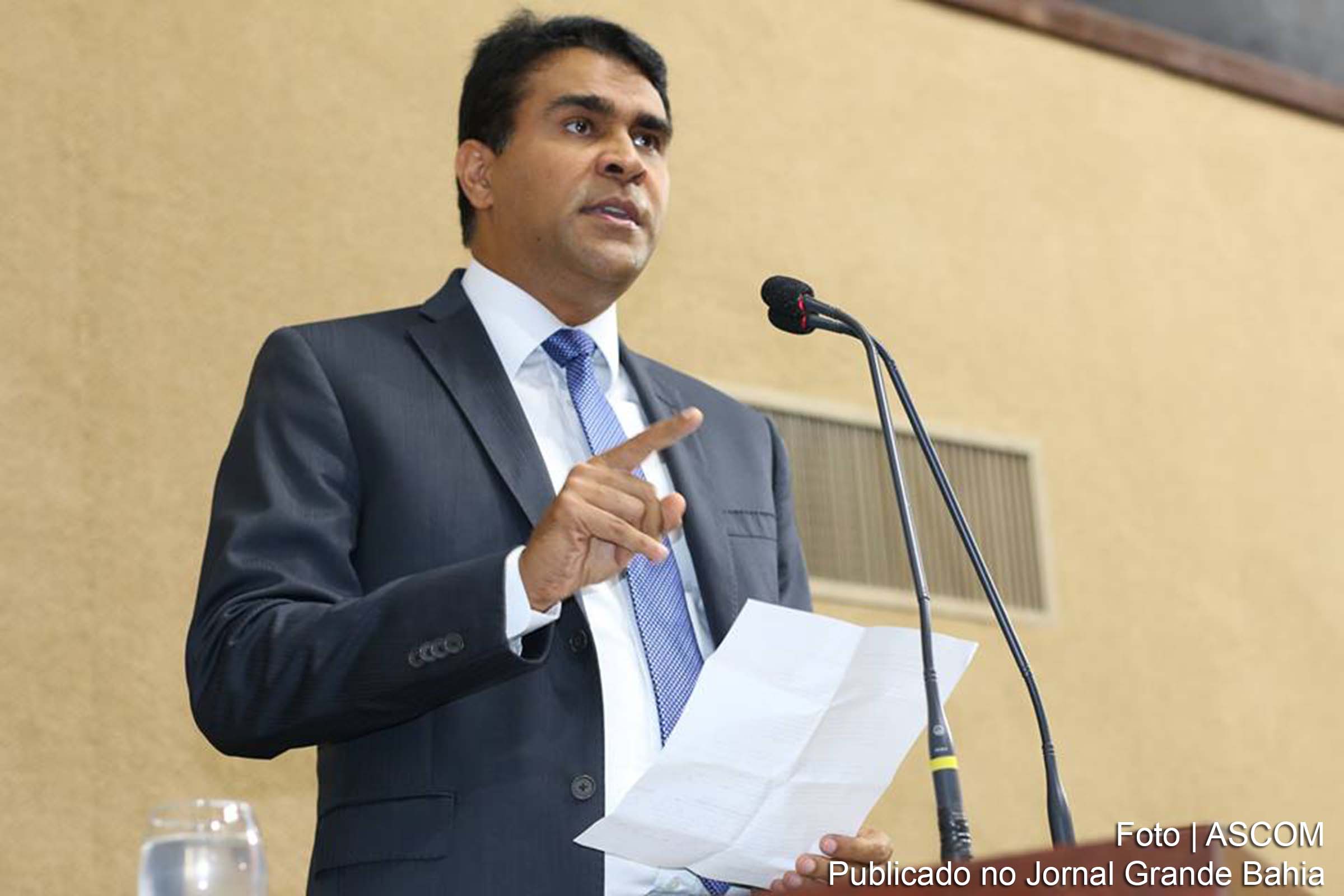 Fábio Souto: O compromisso com a Bahia era de revitalização do rio. Passou o governo Lula, o governo Dilma e agora o governo Temer, que já tem quase dois anos, e nada foi feito em relação à revitalização e recuperação do Rio São Francisco.