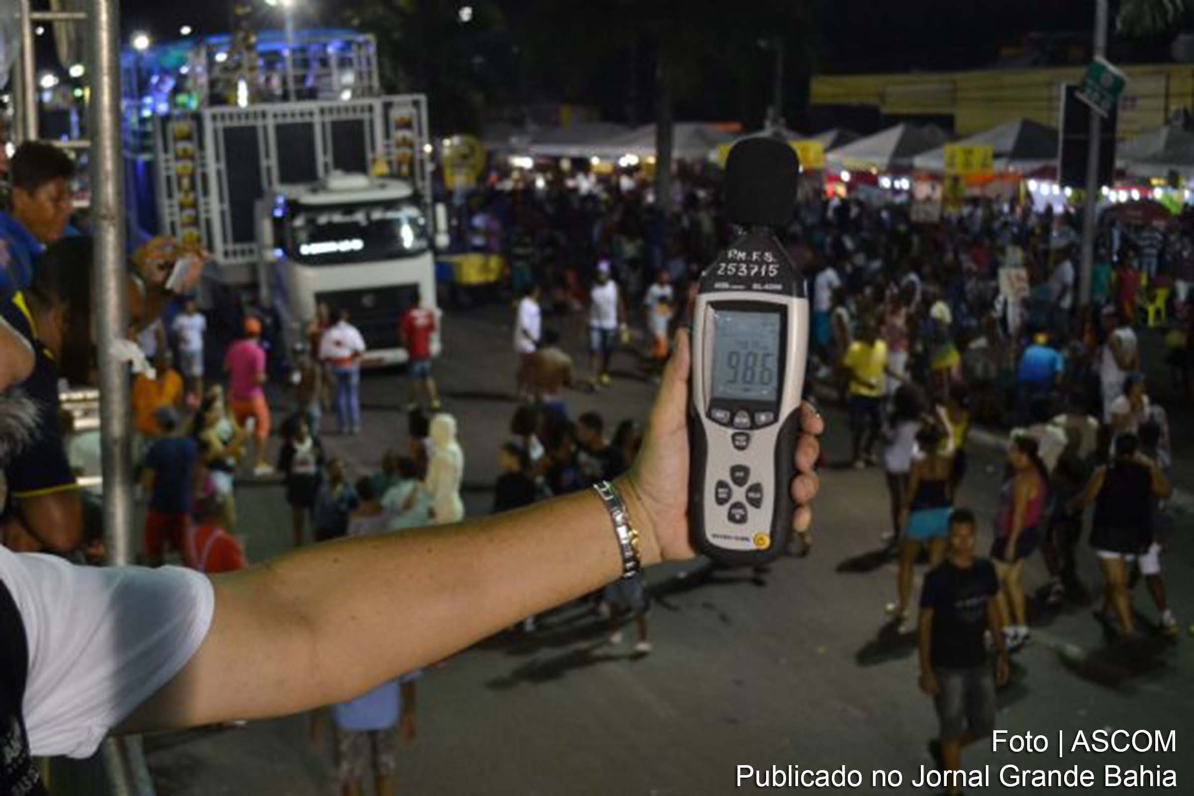 Prefeitura de Feira de Santana fiscaliza limite de ruído.