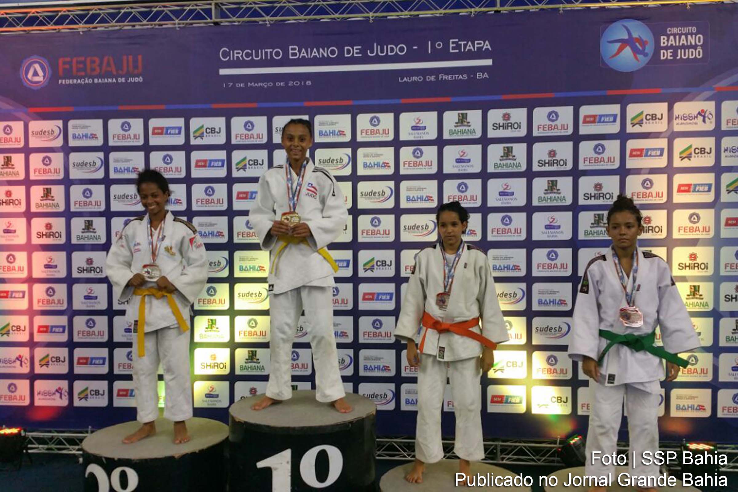Três alunas da BCS/São Caetano recebem medalhas na primeira etapa do Circuito Baiano de Judô.