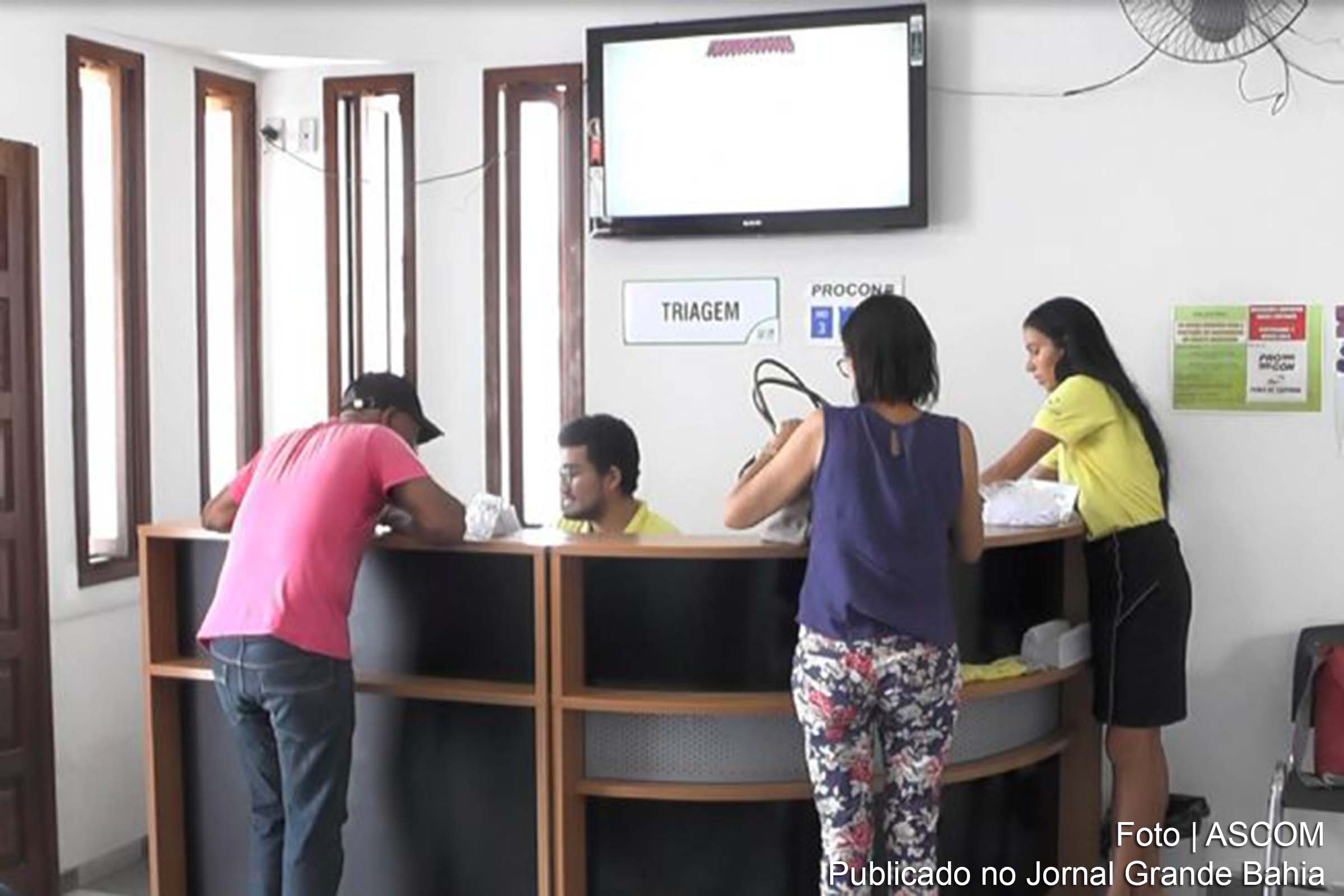 Procon Feira de Santana realiza atendimento de consumidores com perfil de ‘superendividados’.