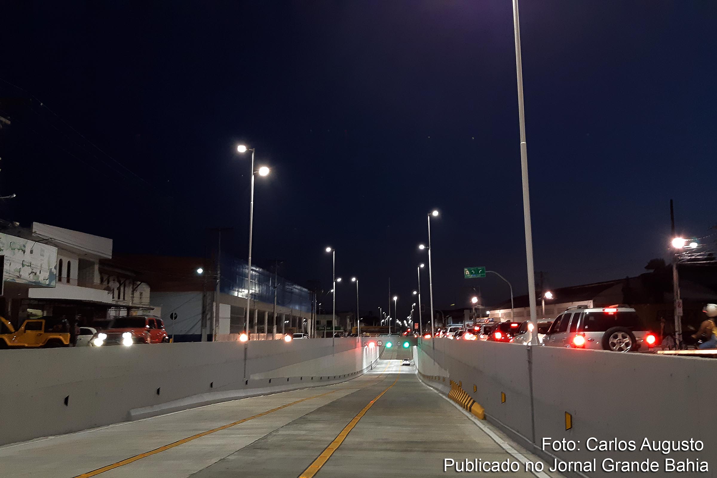 Túnel Carlos Alberto Kruschewsky, situado na Avenida João Durval Carneiro, em Feira de Santana, foi inaugurado em 19 de março de 2018, pelo prefeito José Ronaldo.