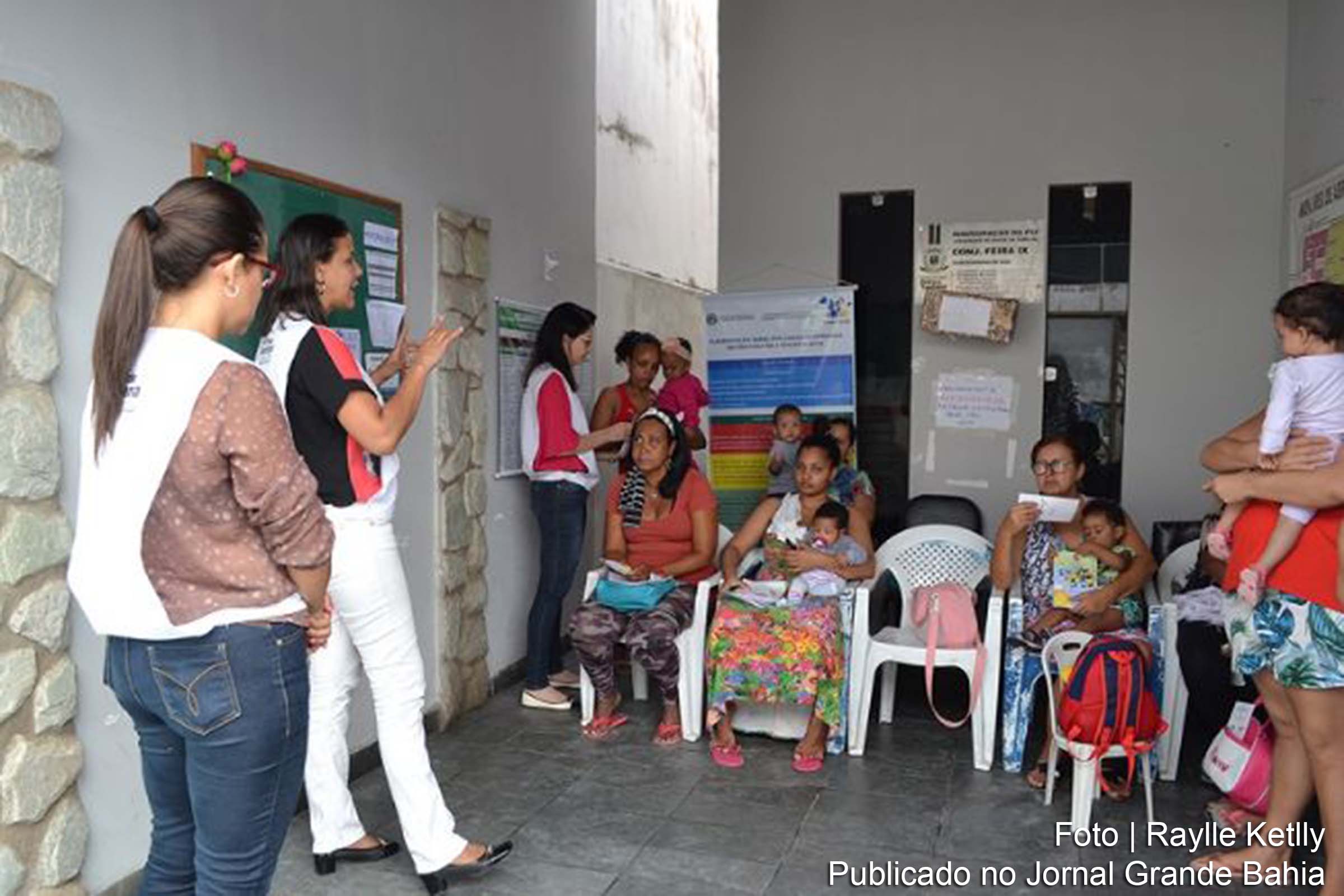 Ação desenvolvida pelo Cerest em alusão ao Dia da Segurança e Saúde do Trabalhador na USF do Bairro Feira IX, em Feira de Santana.