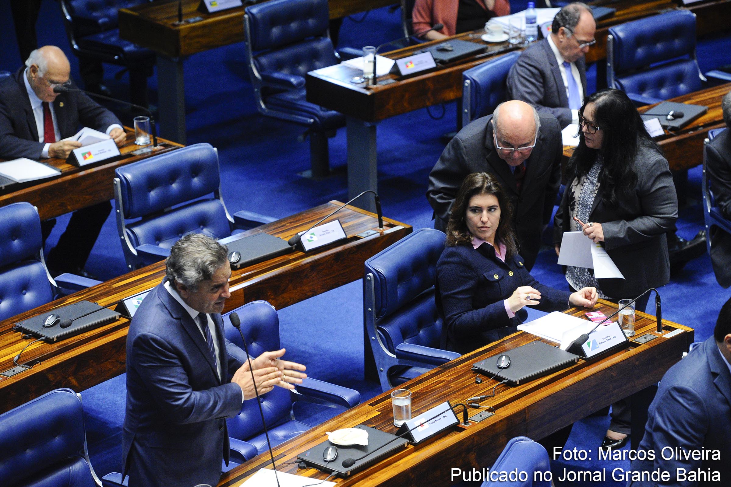 Artigo analisa envolvimento do senador Aécio Neves (PSDB/MG) no Caso Lava Jato.