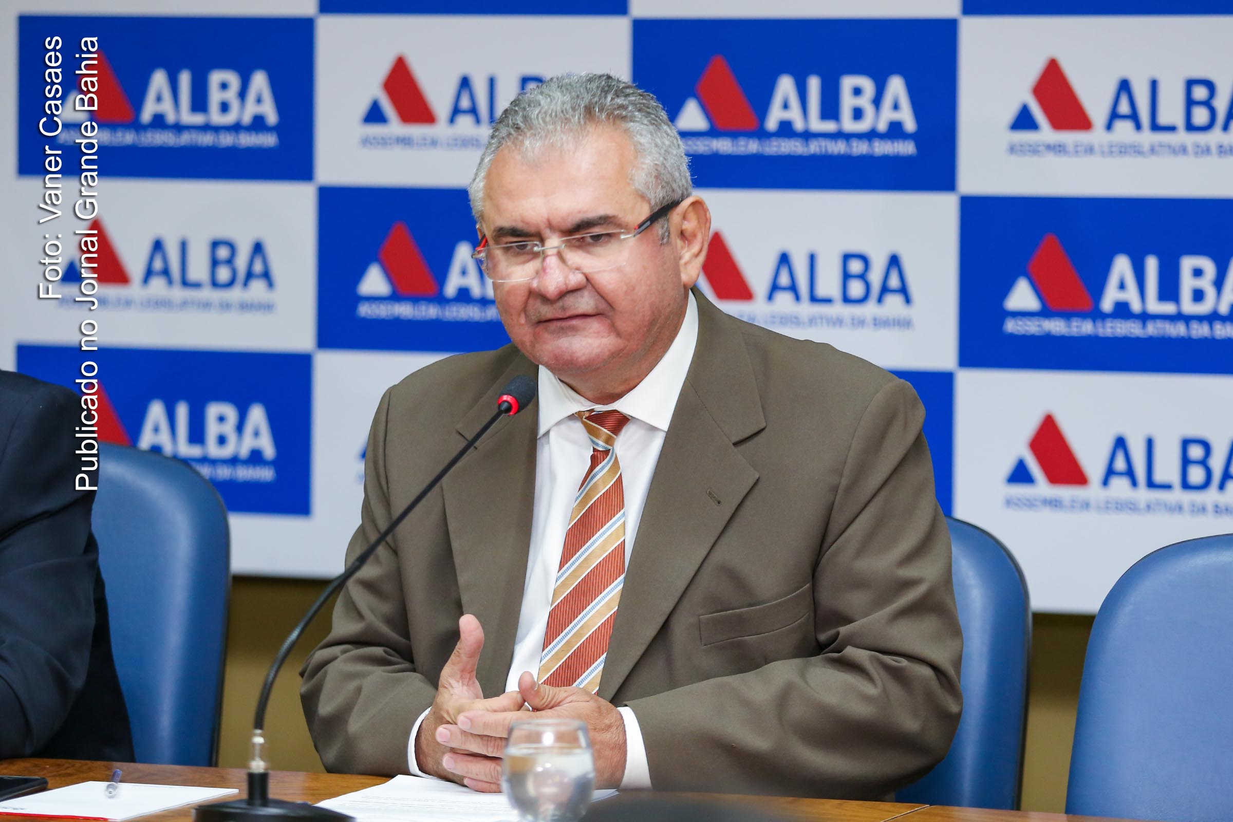 Ângelo Mario Coronel de Azevedo Martins.