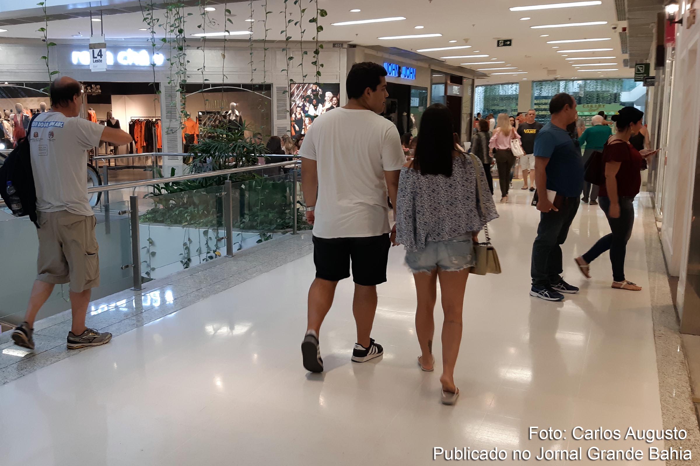 Baixa atividade da econômica do Brasil contribui para elevação da taxa de desemprego.