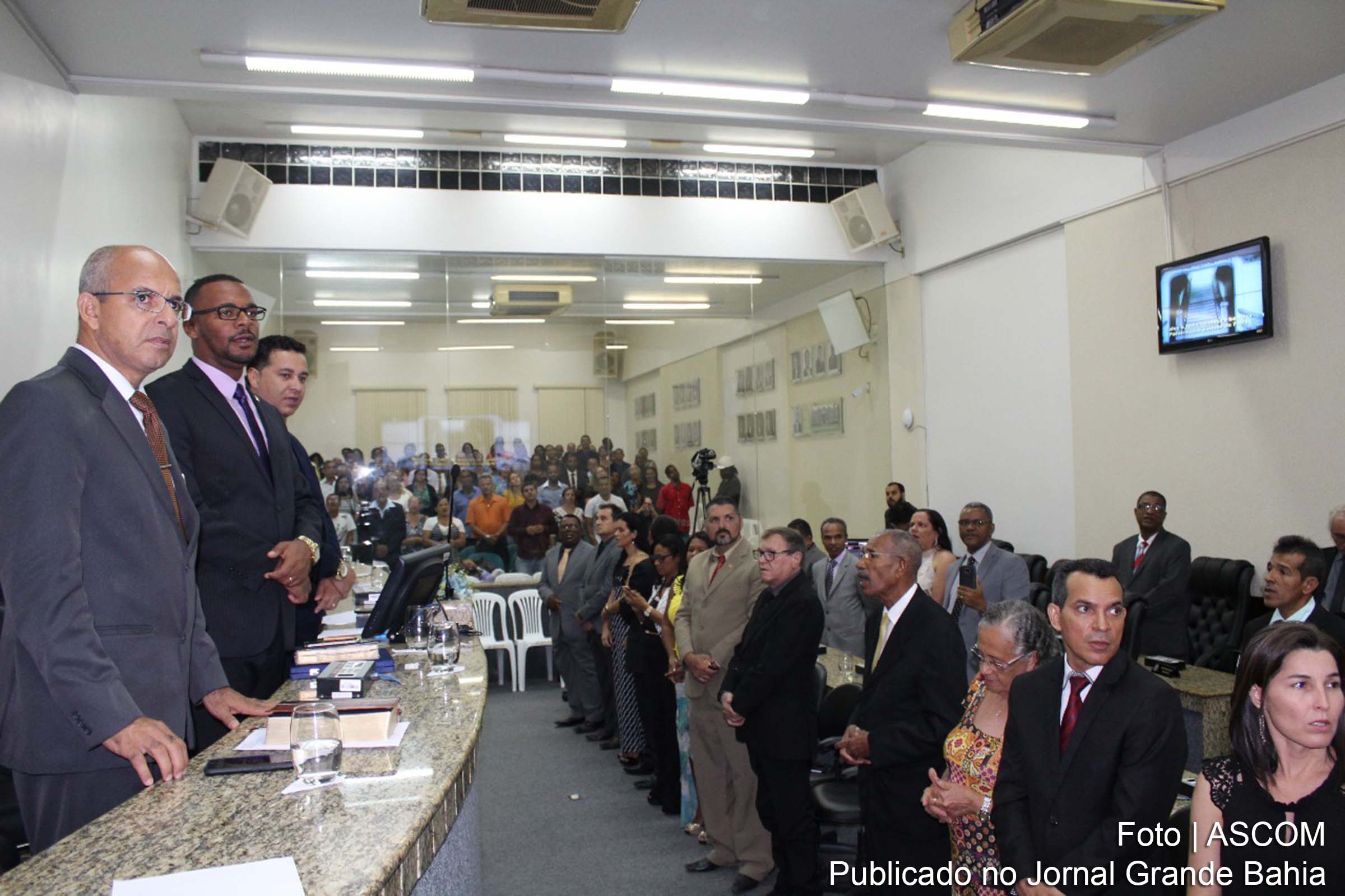 Câmara Municipal de Feira de Santana realiza sessão solene em homenagem aos 50 anos da Igreja Avivamento Bíblico.
