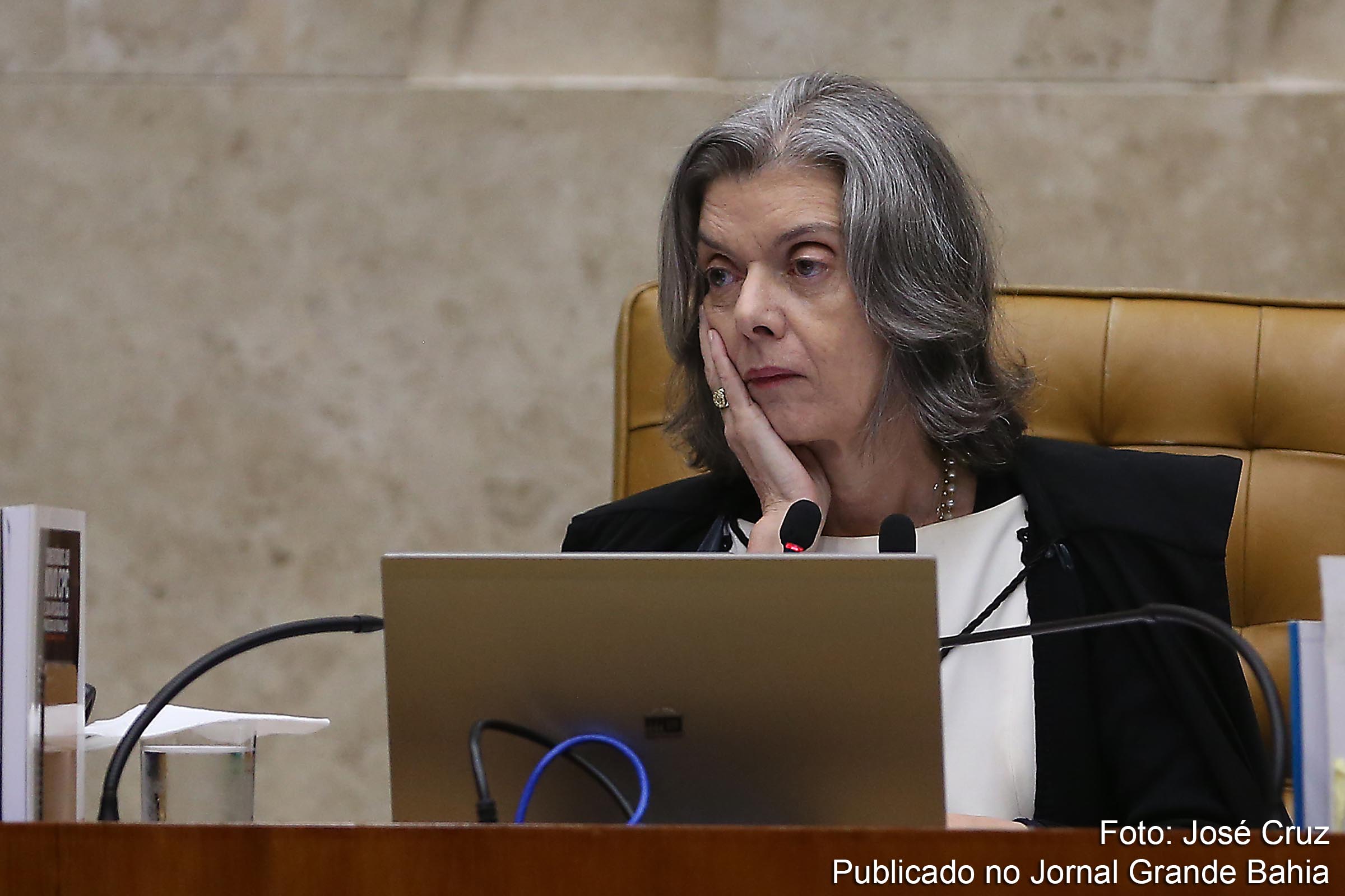 A presidente do Supremo Tribunal Federal, ministra Cármen Lúcia, votou contra a concessão do HC ao ex-presidente Lula.
