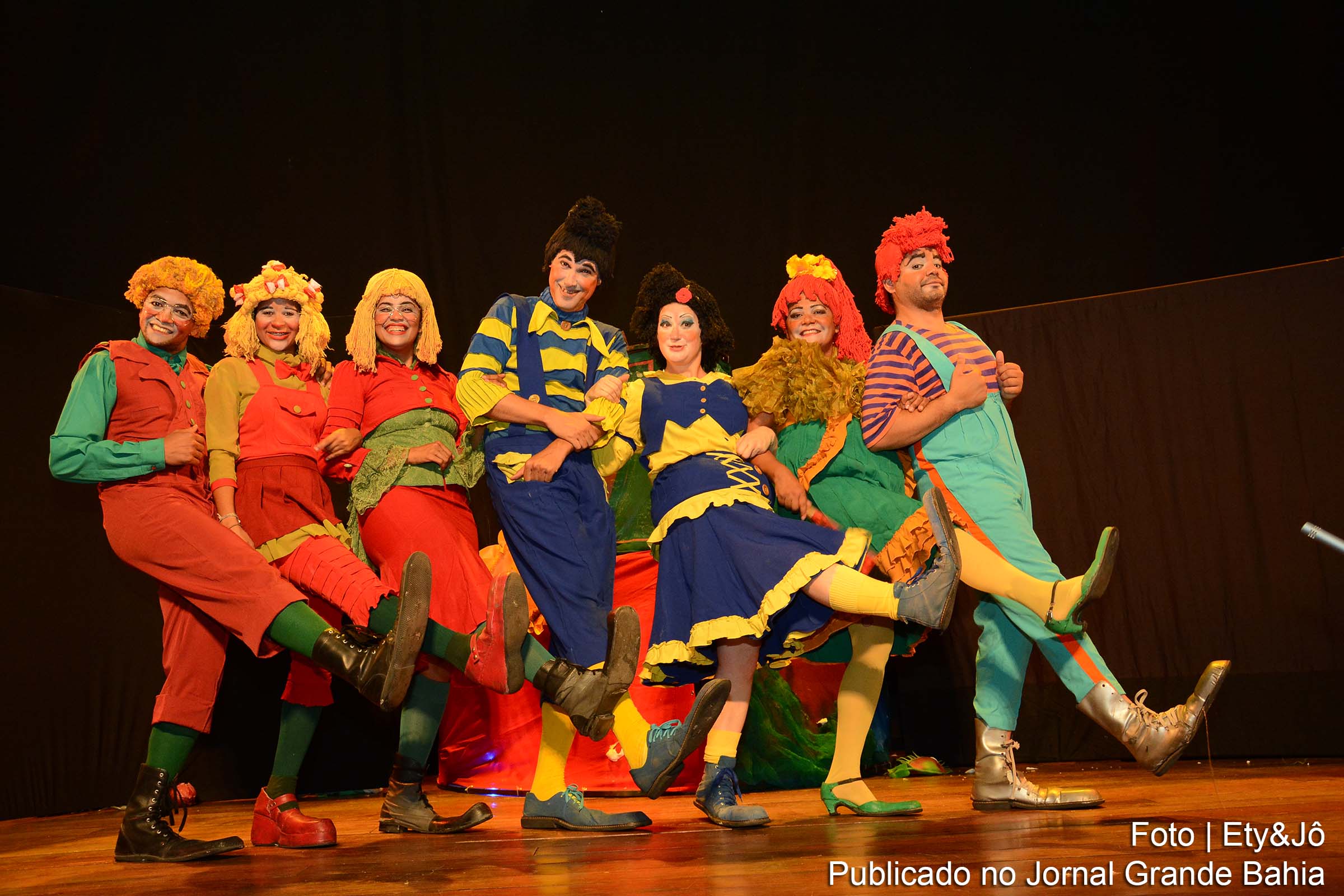 Cena do espetáculo 'Os Fogatas'.