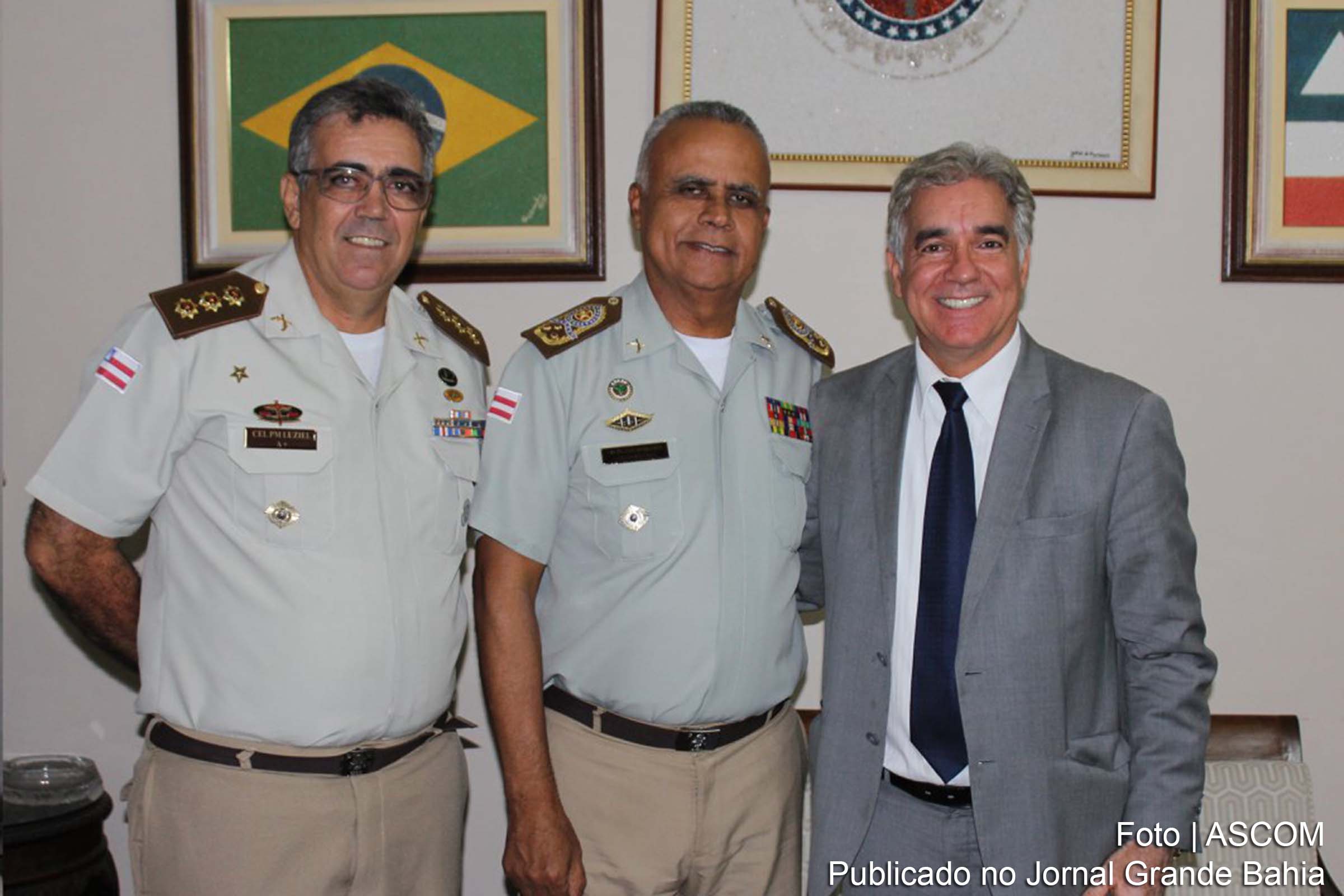 Tenente-coronel Luziel Andrade, Comandante Geral de Policiamento da Região Leste; coronel Anselmo Brandão, comandante da PMBA e José Cerqueira Neto (Zé Neto), deputado estadual.