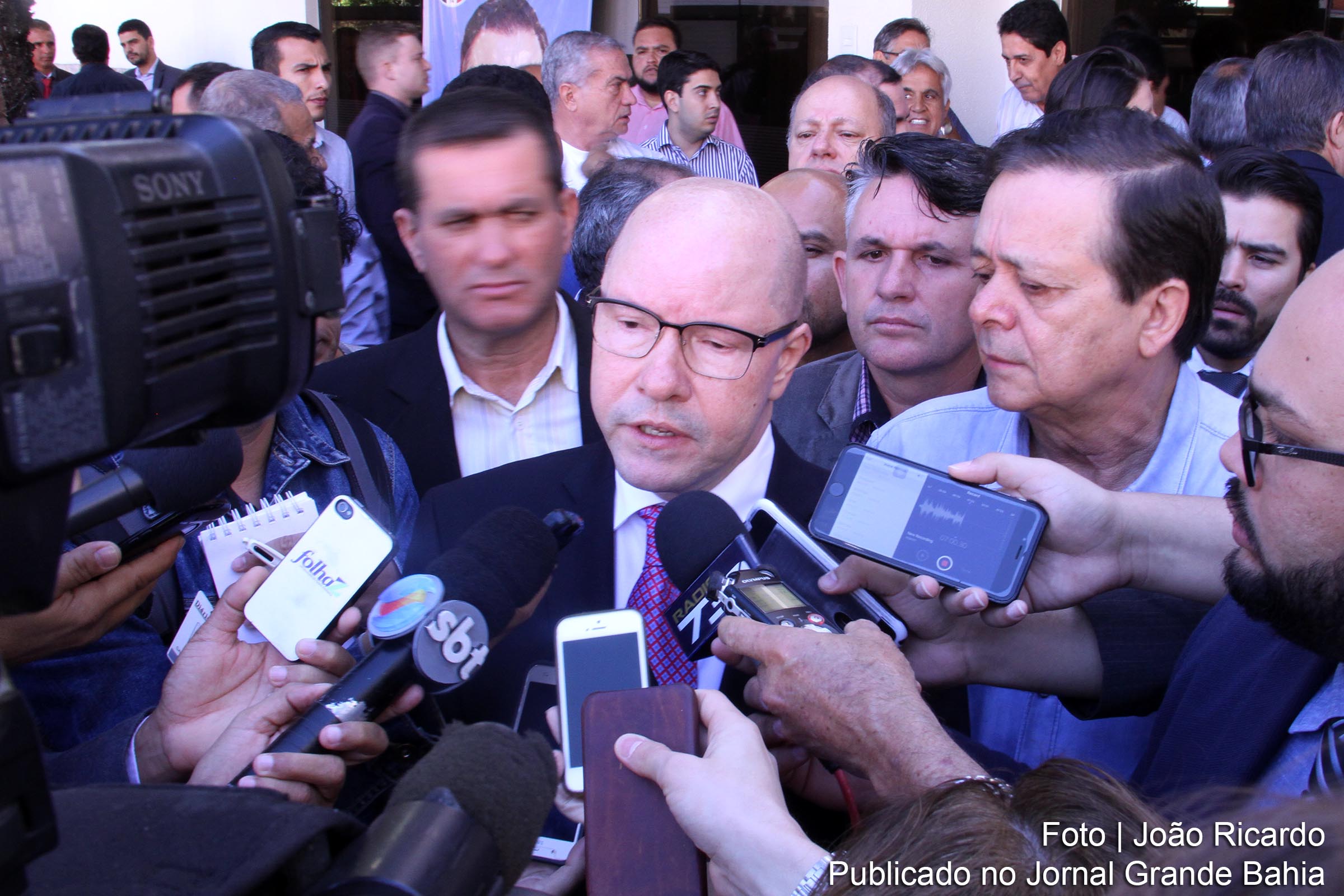 Demóstenes Lázaro Xavier Torres foi senador de 2003 até 2012, quando foi cassado pelo Senado Federal por quebra de decoro parlamentar. Atualmente é procurador de Justiça em Goiás.