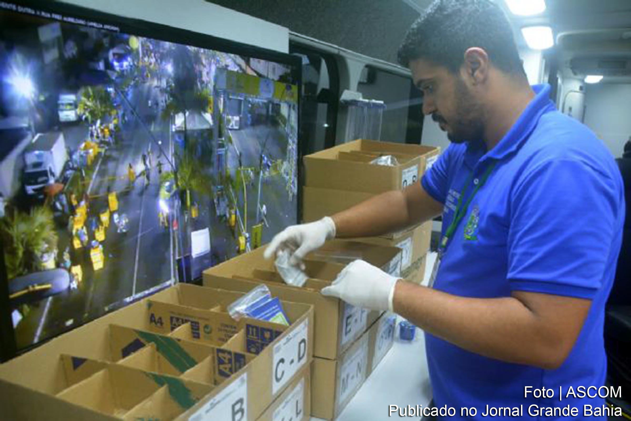 Documentos e pertences de 25 pessoas foram entregues na Central de Achados e Perdidos do Município de Feira de Santana.