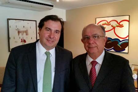 Esteve em Brasília, quando participou de um café da manhã ao lado do presidente da Câmara Rodrigo Maia, o prefeito José Ronaldo de Carvalho.