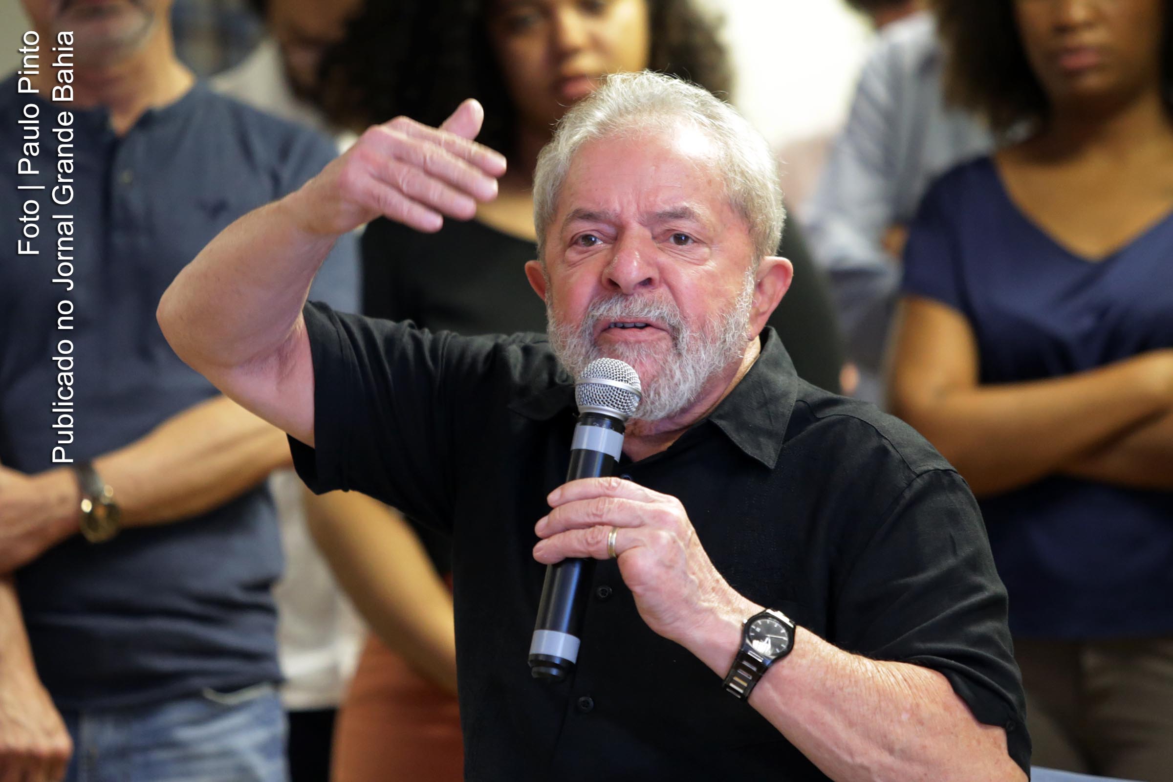 Mandado de prisão contra ex-presidente Lula repercute na imprensa internacional