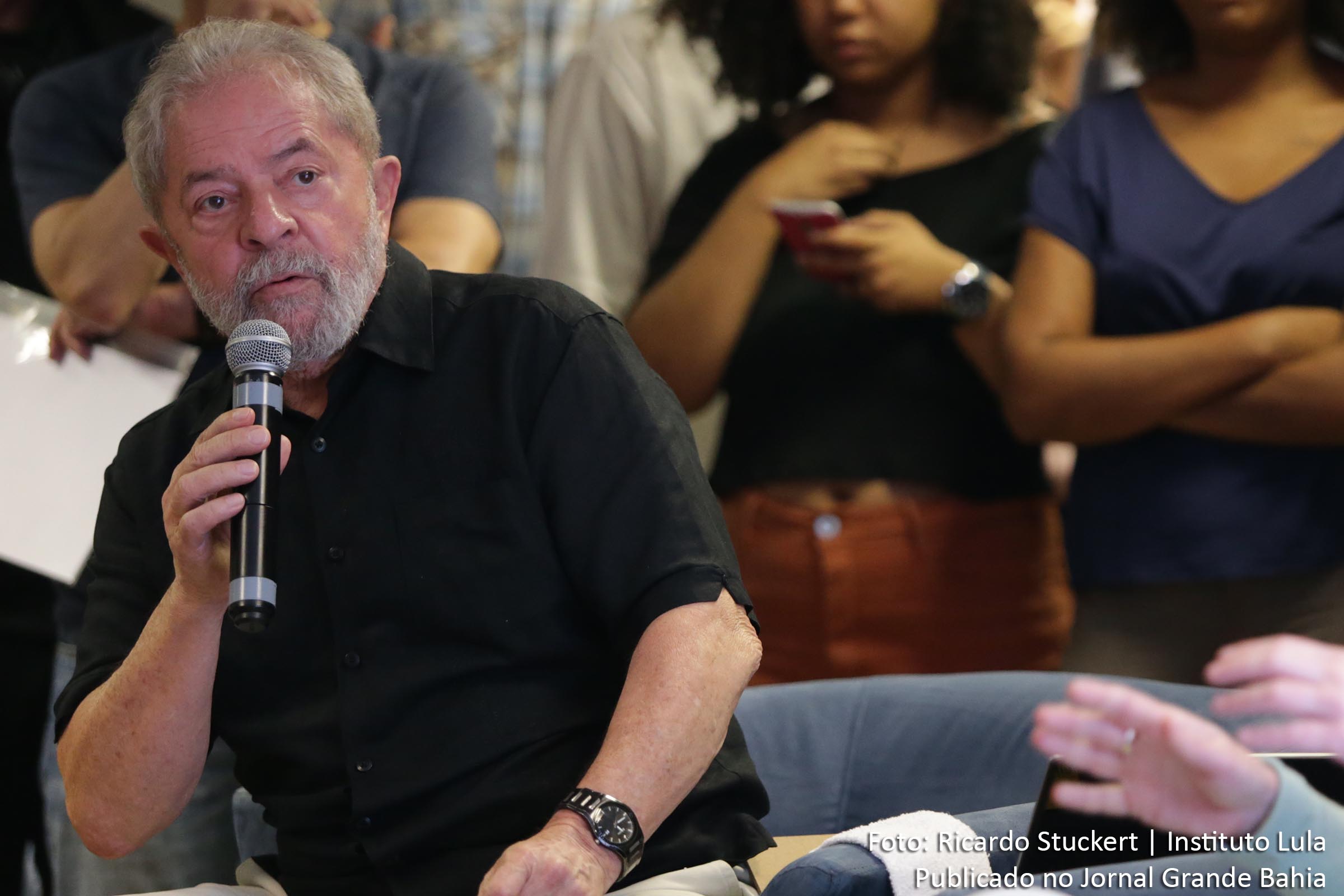 Por 6 a 5, STF denega habeas corpus ao ex-presidente Lula.