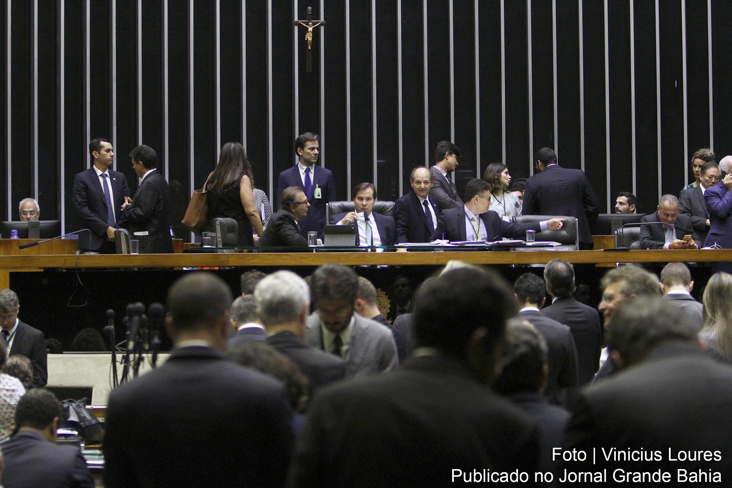 Pouco antes de se encerrar o prazo da janela partidária, 59 deputados federais mudaram de partido.