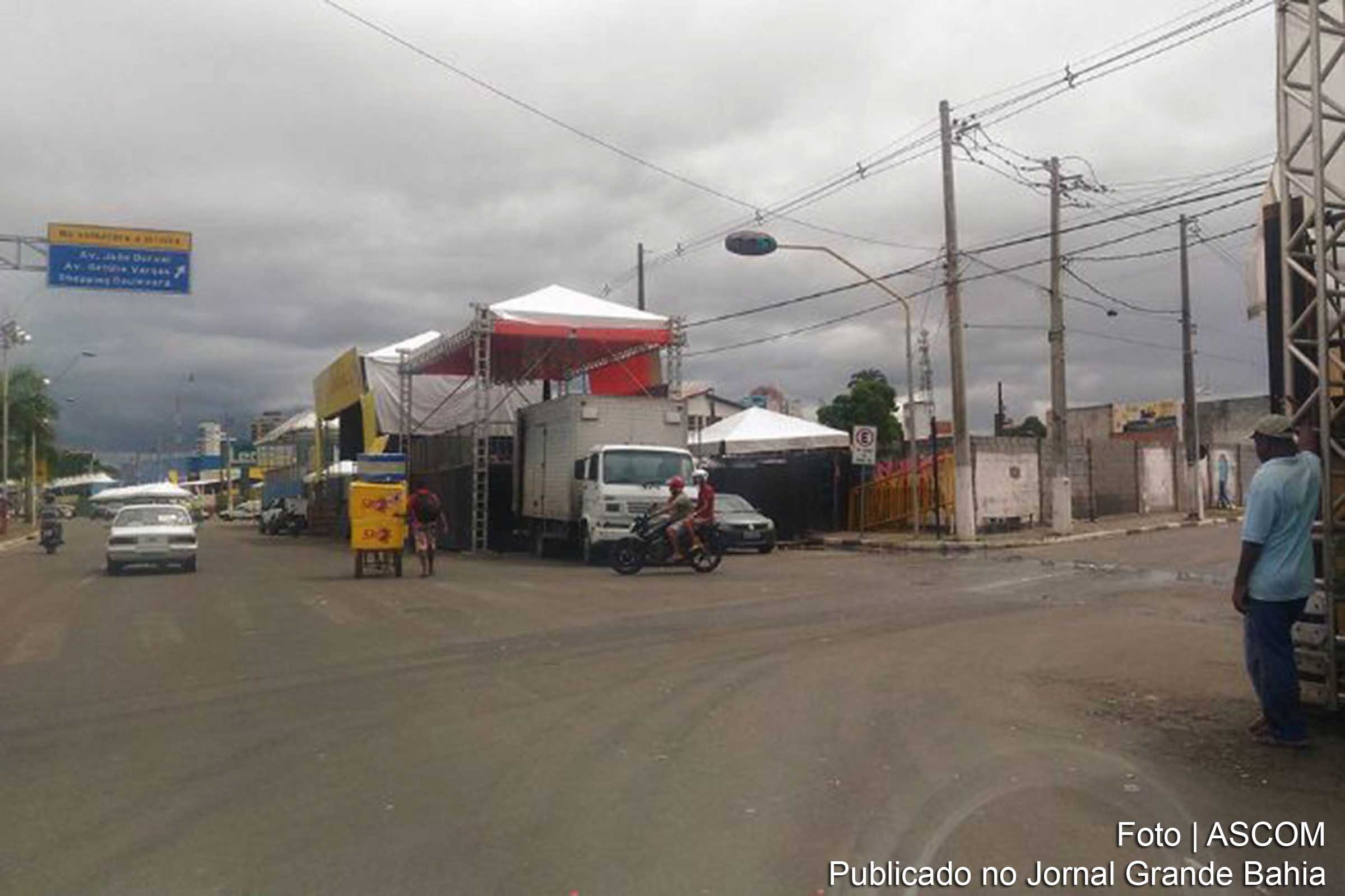 Transversais da Avenida Presidente Dutra, em Feira de Santana, são reabertas ao trânsito.